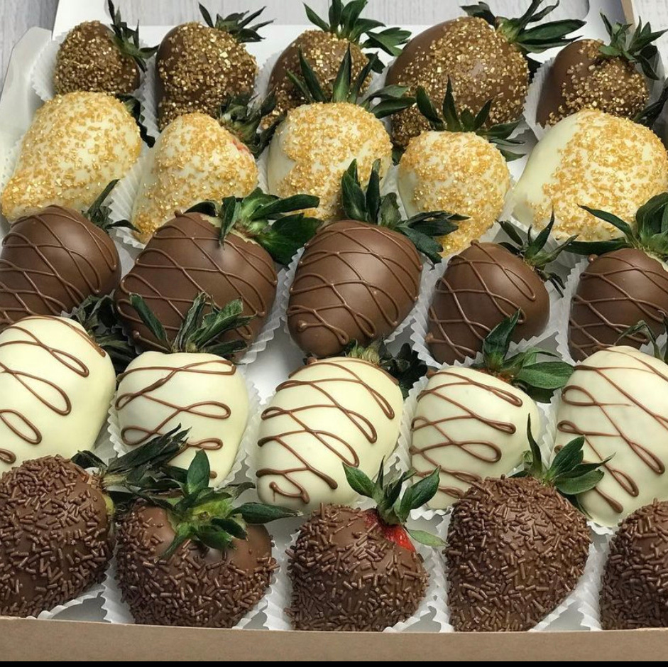 Наборы из клубники в шоколаде Сургут. Клубника в шоколаде в Сургуте