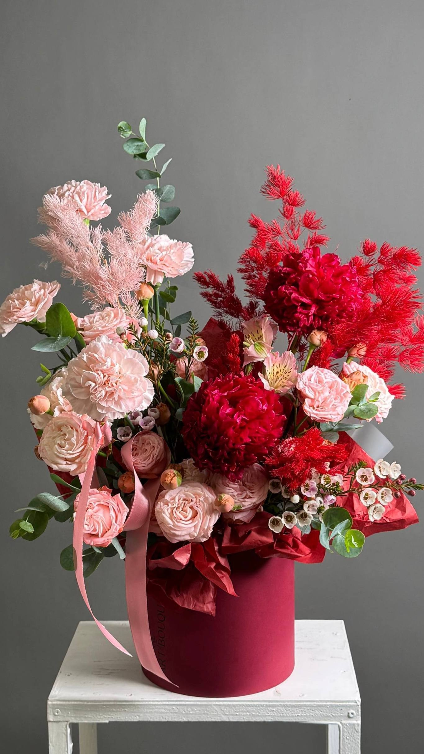 Love is. Арт Букет- цветочный дом в Челябинске и Ревде