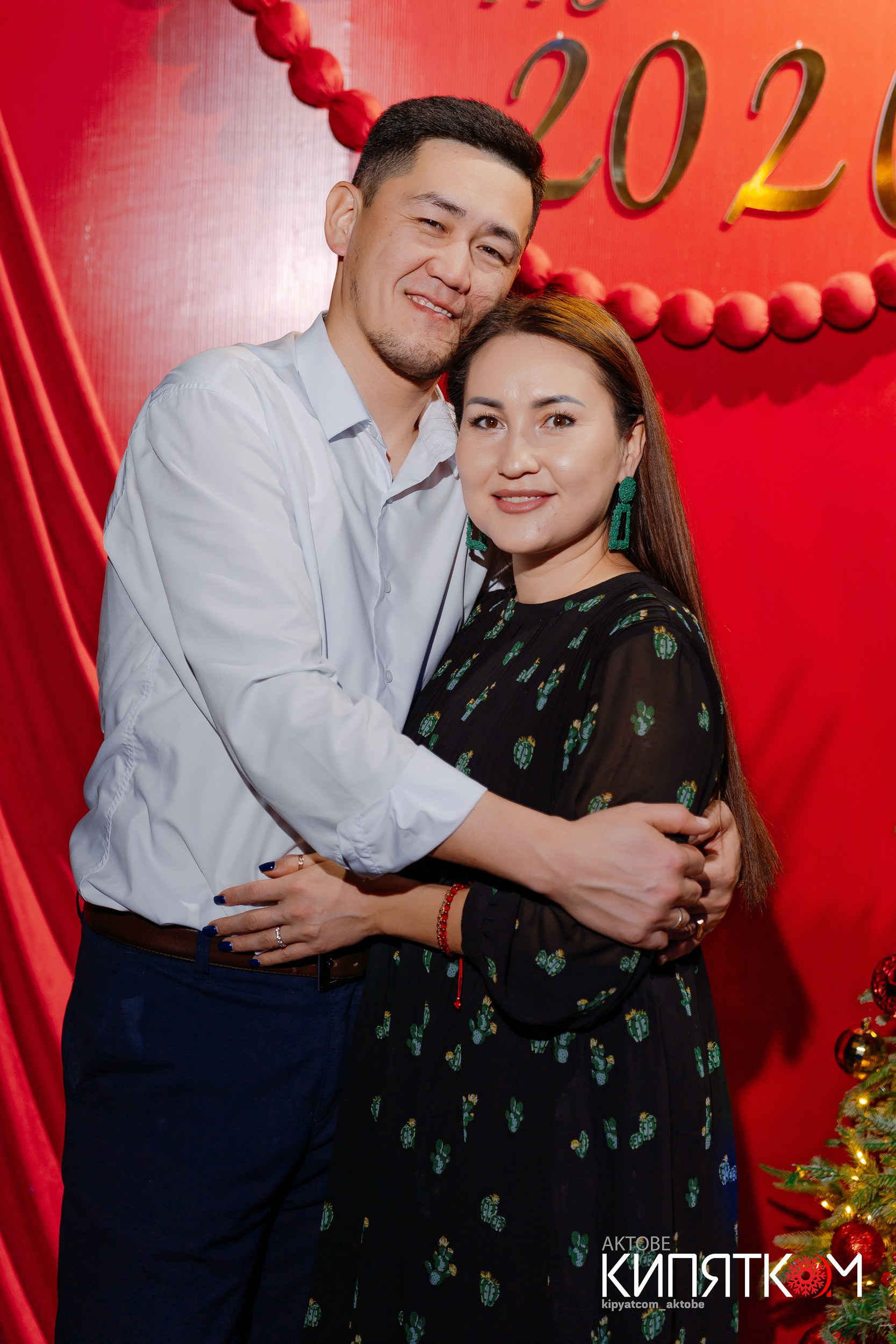 London Karaoke & Bar. Актобе Кипятком