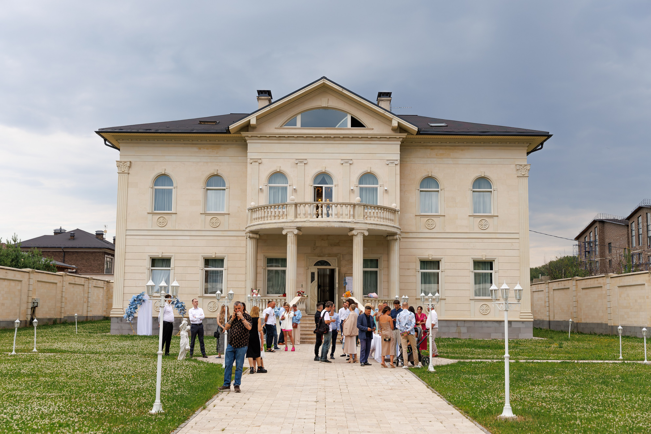 Свадебный банкет в коттедже. Свадебный фотограф Москва и МО Сергей Киржаев