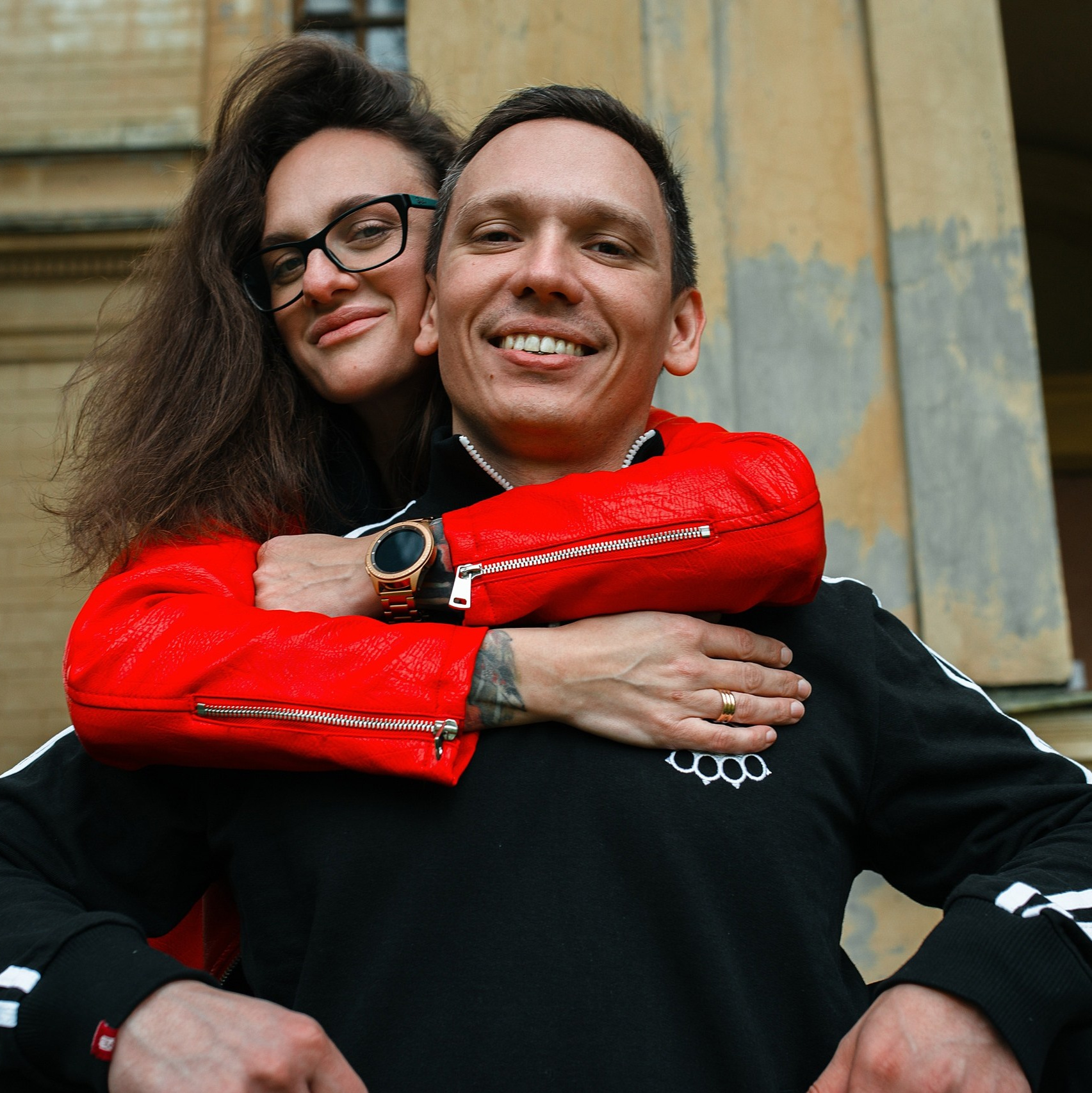 Фотосессии в парадных Петербурга – необычные локации и атмосфера. Непарадное в парадных