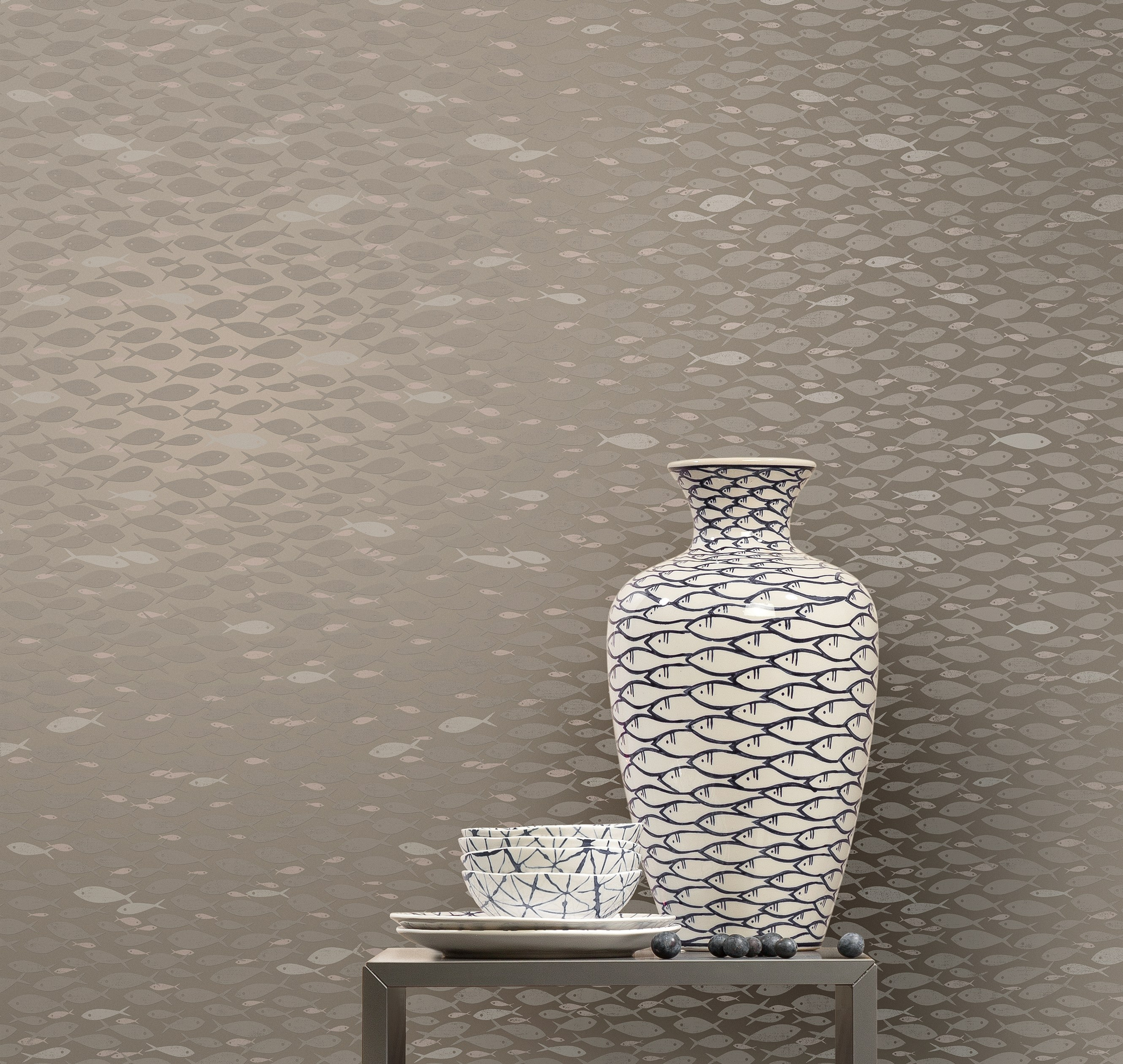 Коллекции флизелиновых обоев бренда Milassa. L. Deco интерьерный салон. Краски/обои/лепной декор