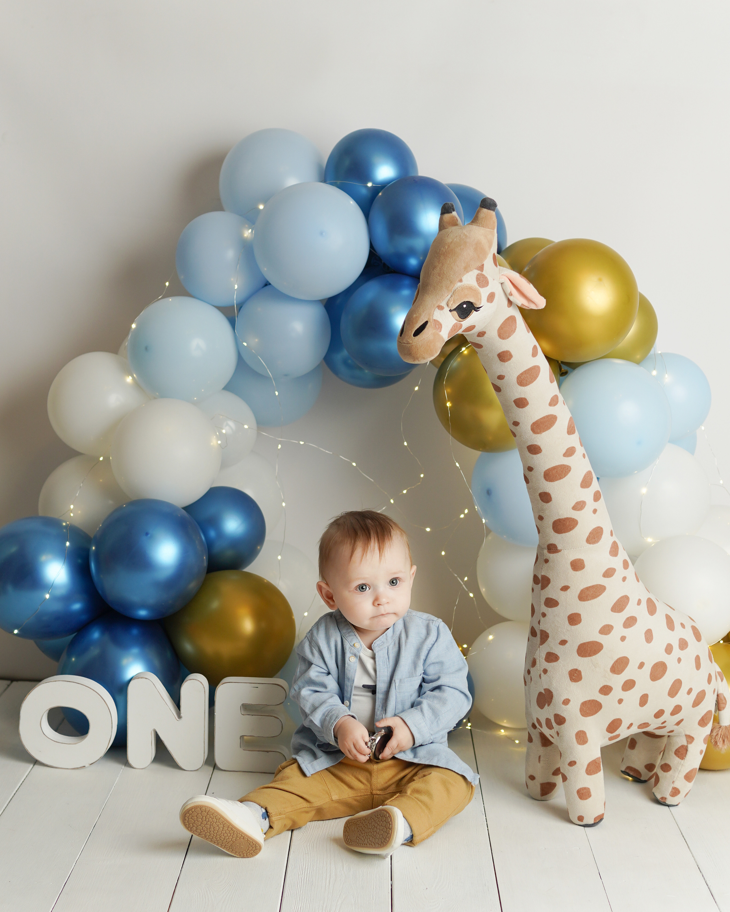 Малыш с родителями приехала ко мне на фотосессию «Первый годик».