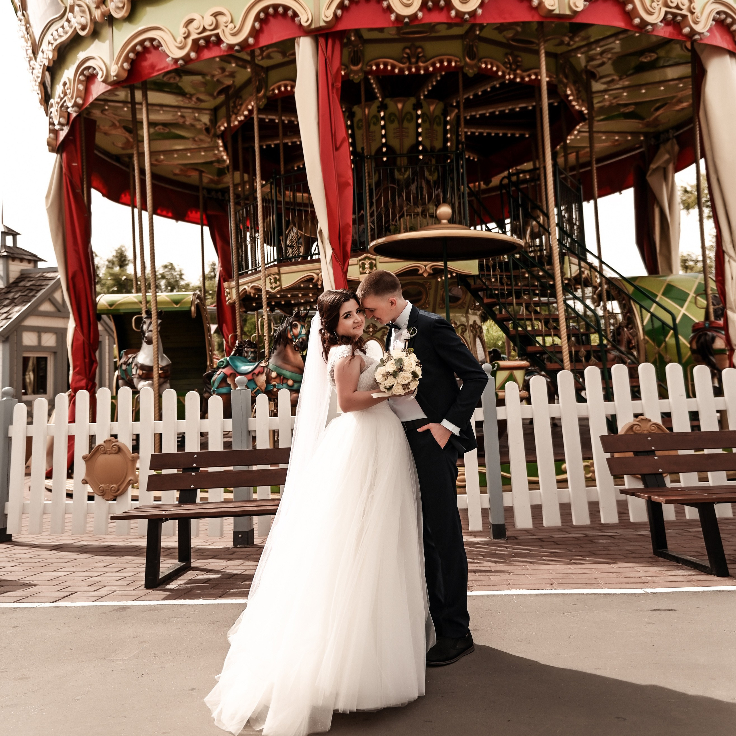 УСЛУГИ. Свадебный, семейный, детский, контент фотограф в Омске Максим Ильин
