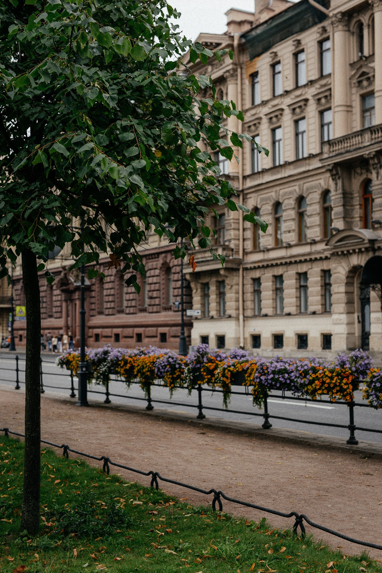 Свадебная фотосессия на Адмиралтейской набережной