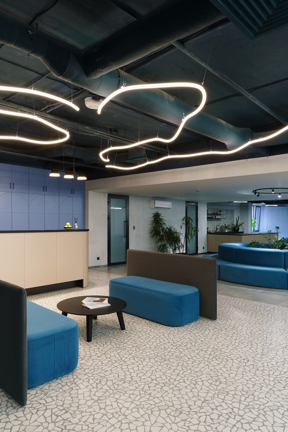 Архитектура и недвижимость. Ход строительства. Съемка с дрона. Профессиональное решение для частных лиц и бизнеса