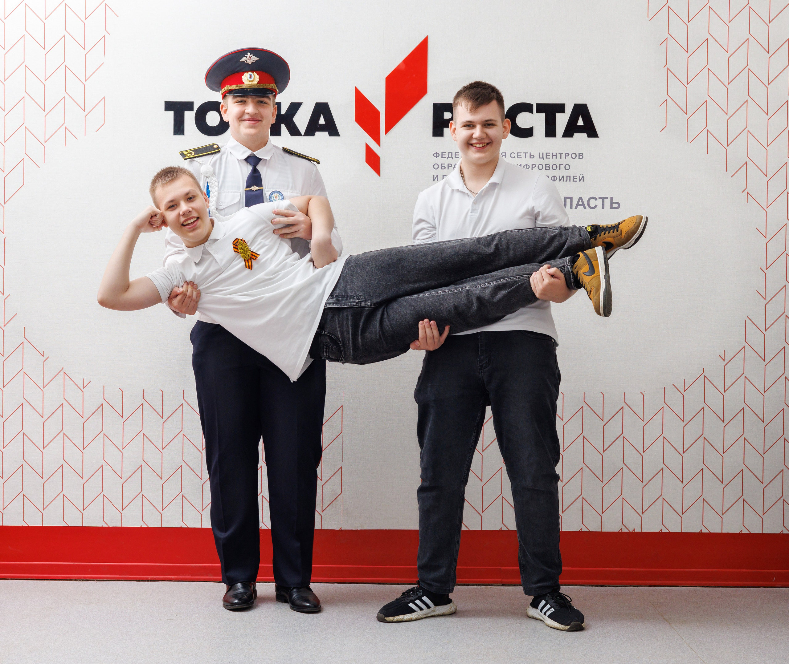 Школьные альбомы в Грязях