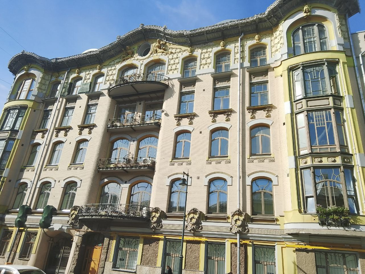 Наталья Шумова - аттестованный экскурсовод по Москве. П&П — Полезное с Приятным. Фотоэкскурсии — Москва на память. Экскурсовод и фотограф в Москве. Увези столицу в своём альбоме!