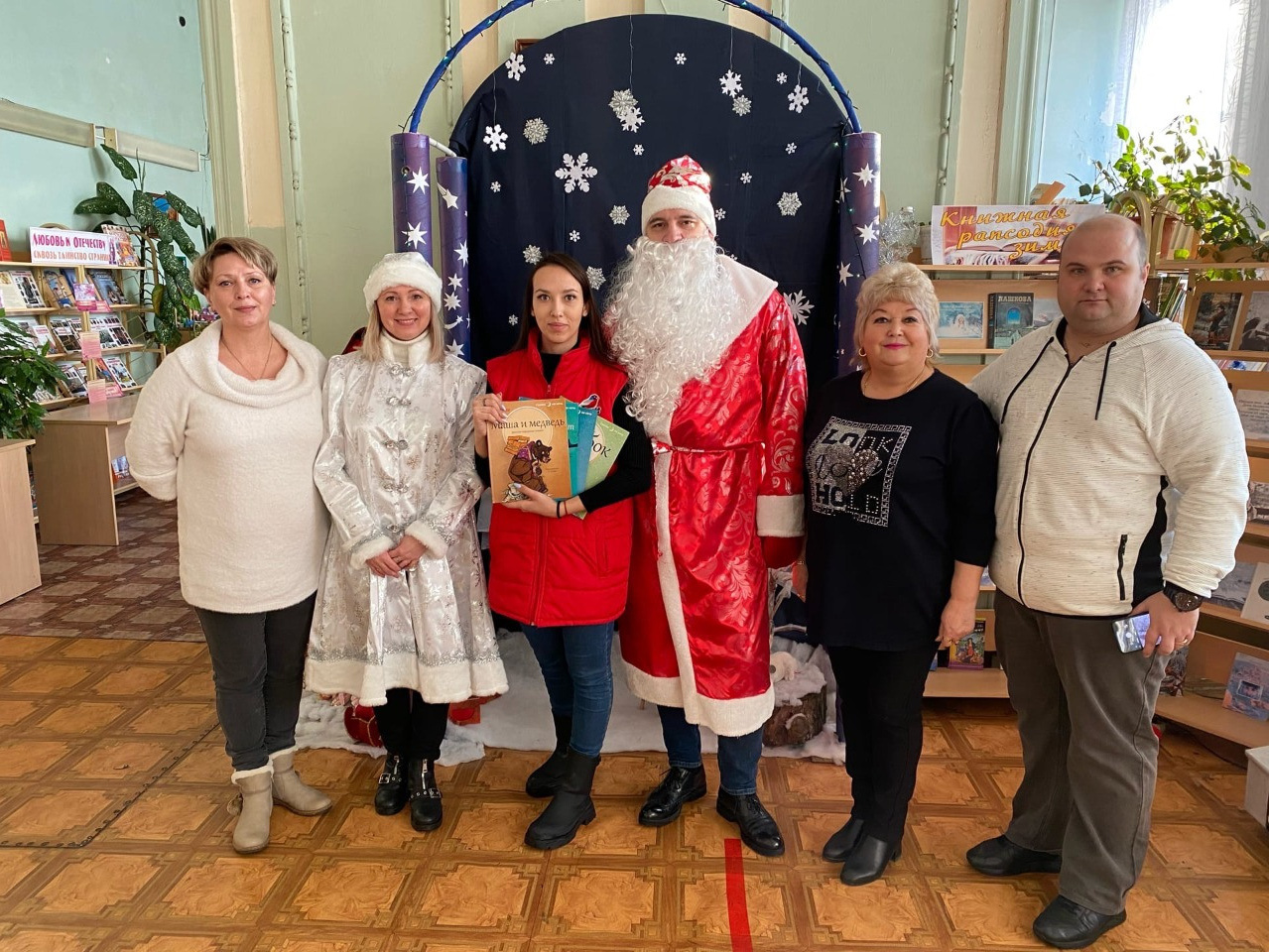 «Стань Дедом Морозом!». Фонд Мама