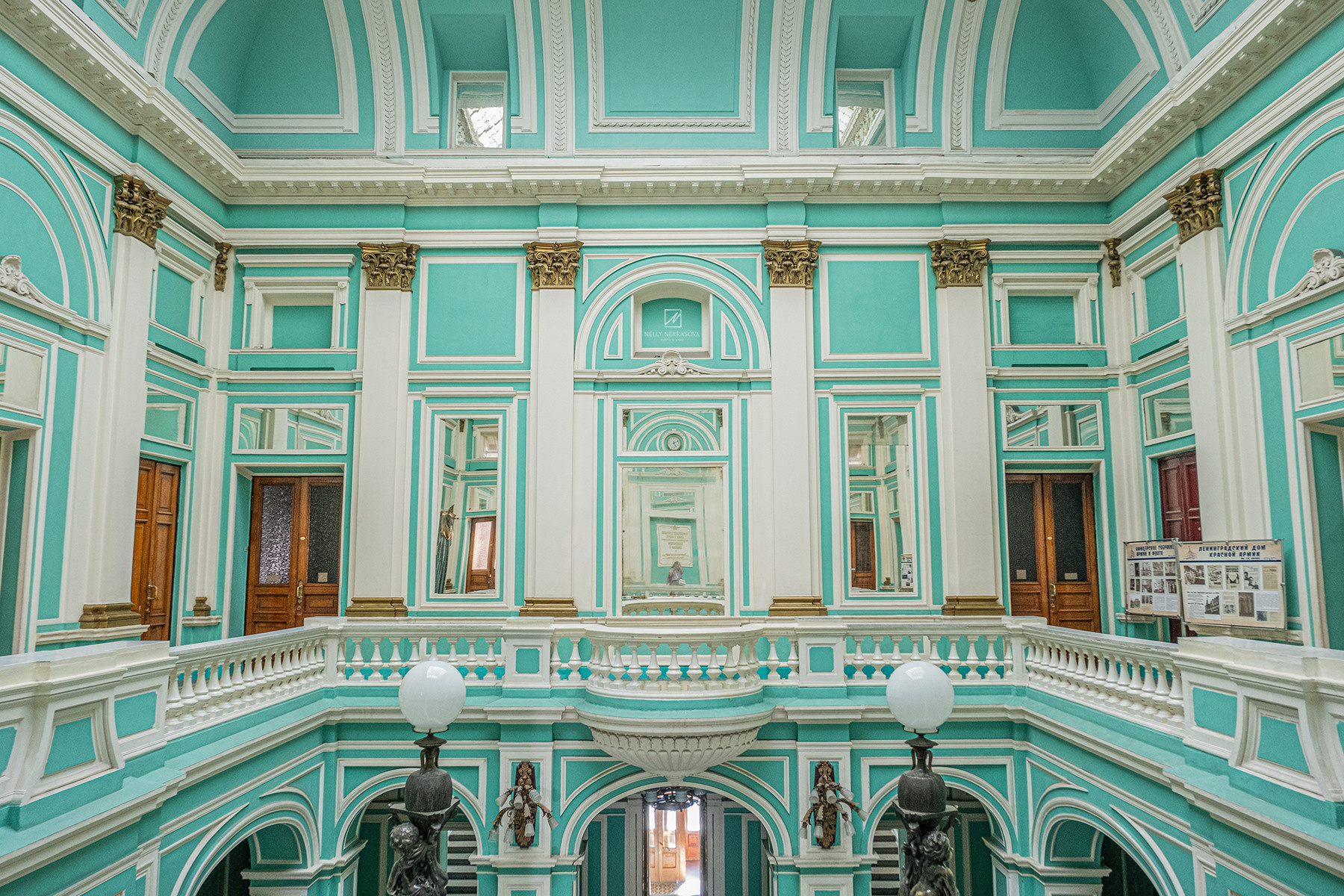 Дом офицеров Западного военного округа. Фотограф и искусствовед в Туле и Санкт-Петербурге Нелли Некрасова