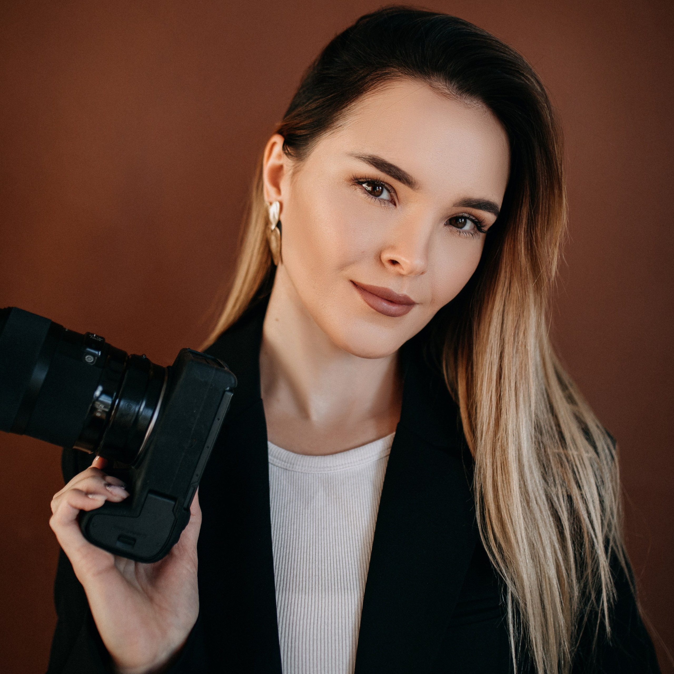 Контакты. Фотограф Сургут | Лейсан