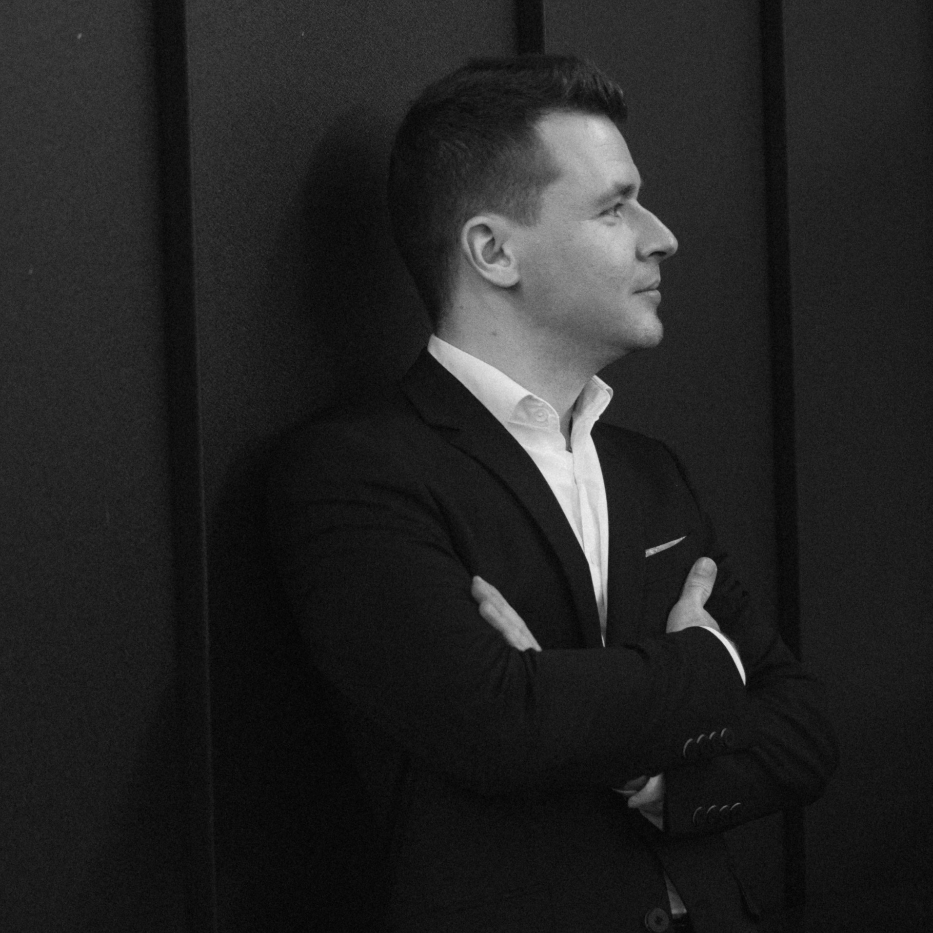 Контакты. Ведущий в Ижевске