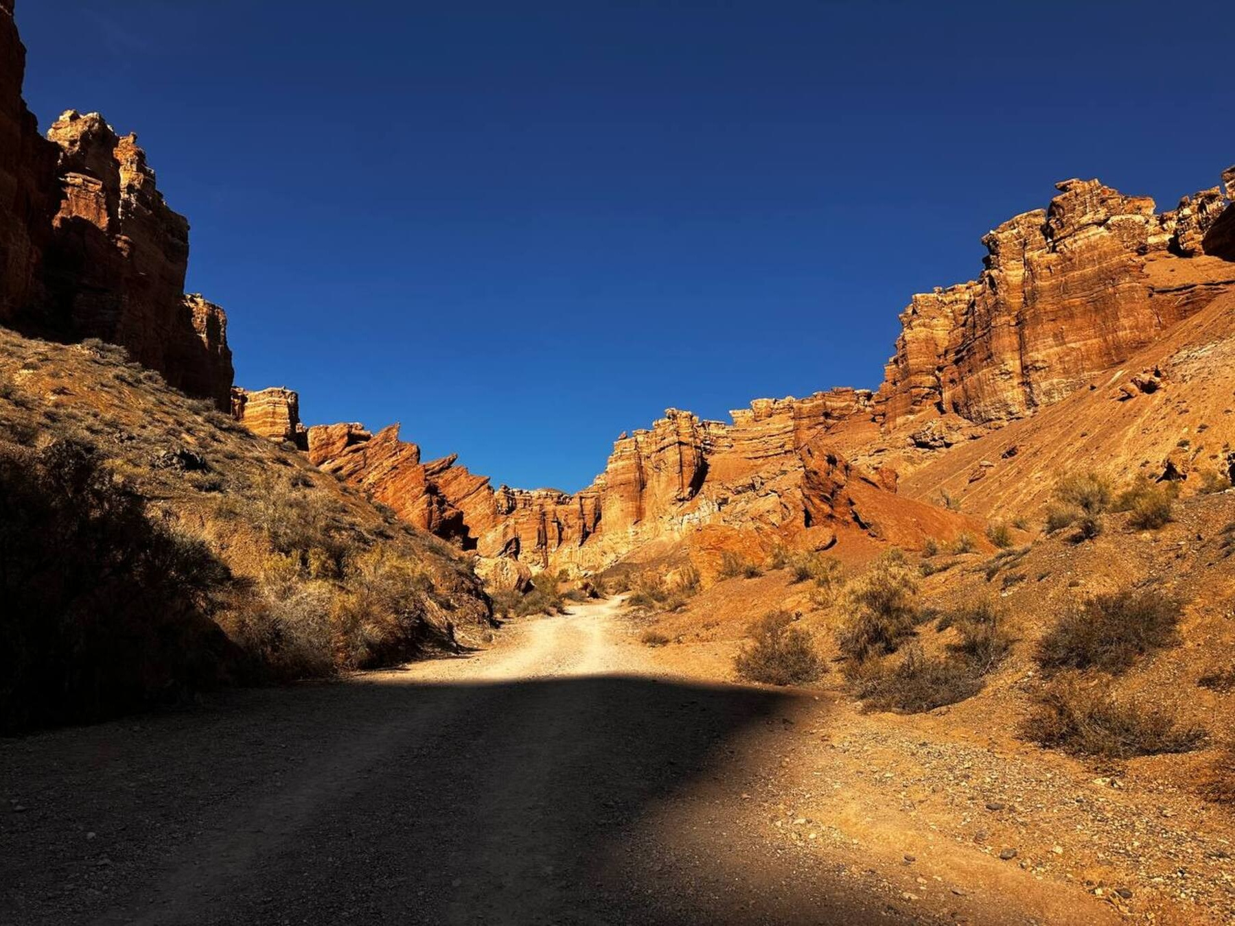 Туристическое такси в Алматы с водителем на русском языке — быстро и безопасно