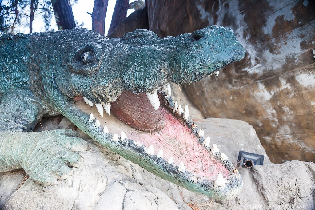 Заброшенный отель в Кемере. Фотограф Иван Губанов