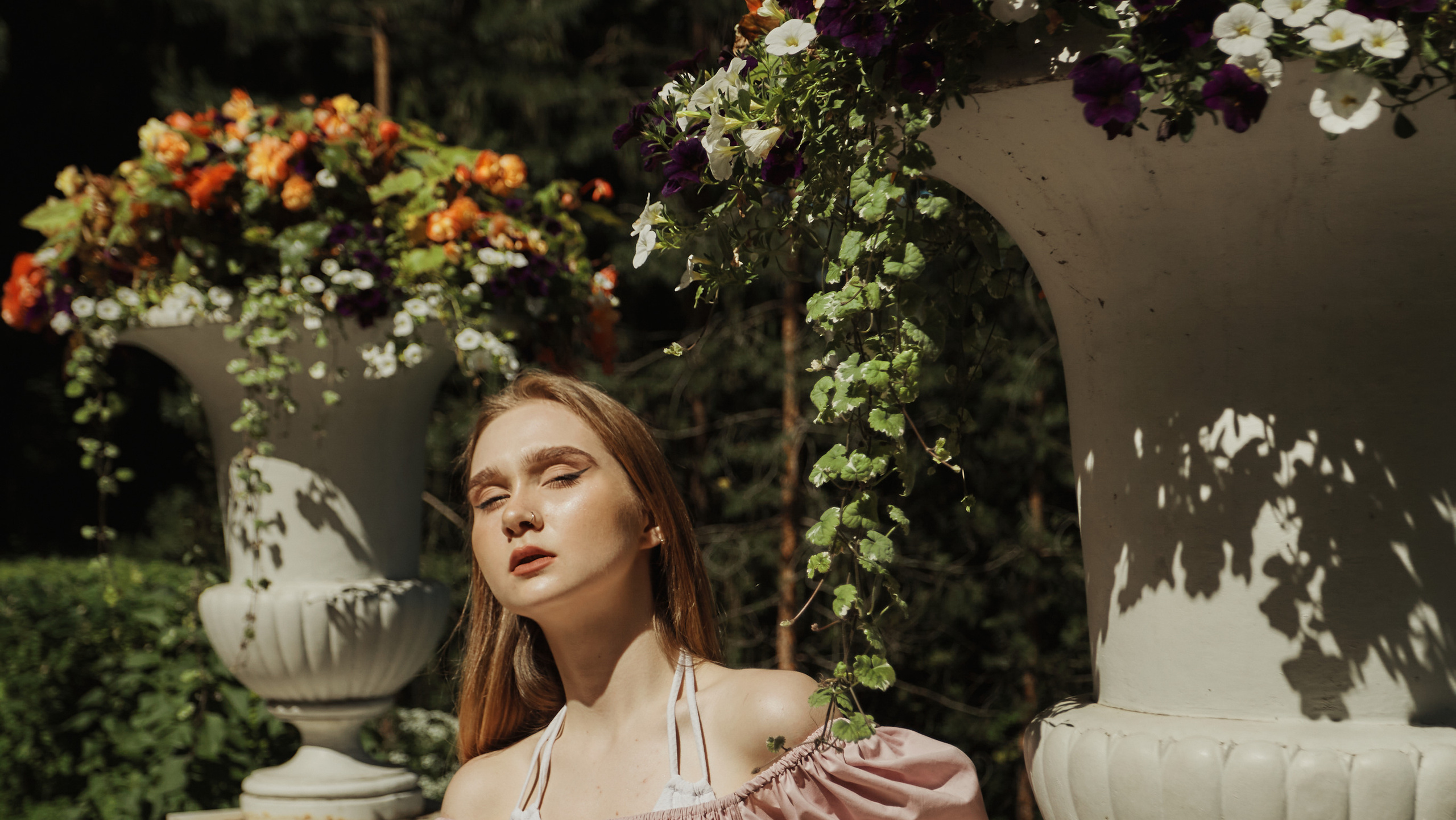 Портретная съёмка СИНИОКО в Павловске с Надеждой из ARLETTE MANAGEMENT. Одежда из Санкт-Петербурга СИНИОКО