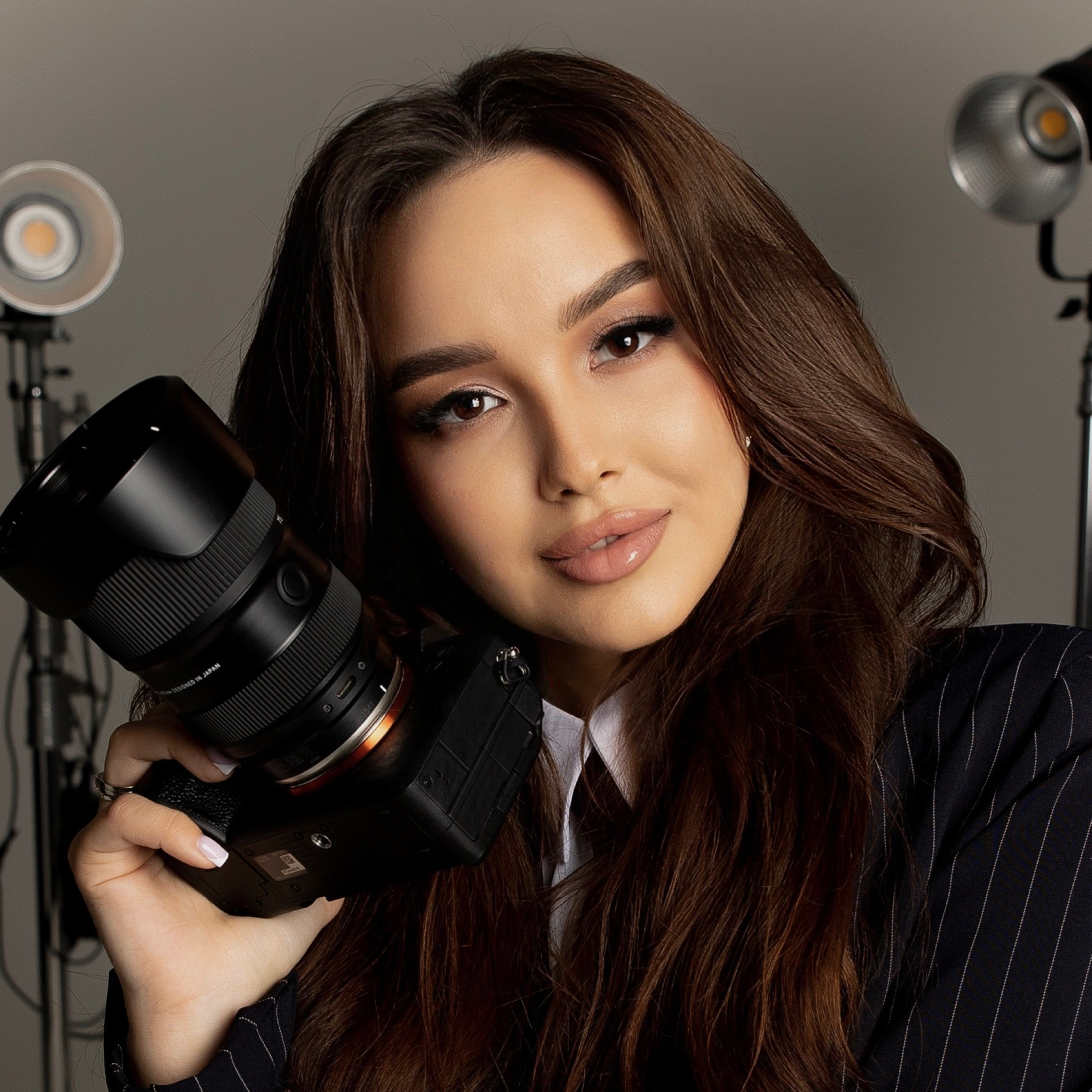 Контакты. JULIA REELSMAKER