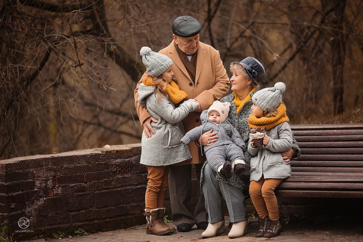 Фотосессия семьи с бабушкой и дедушкой, семейная фотосессия. Детский  фотограф и семейный фотограф в Санкт-Петербурге Настя Околот -