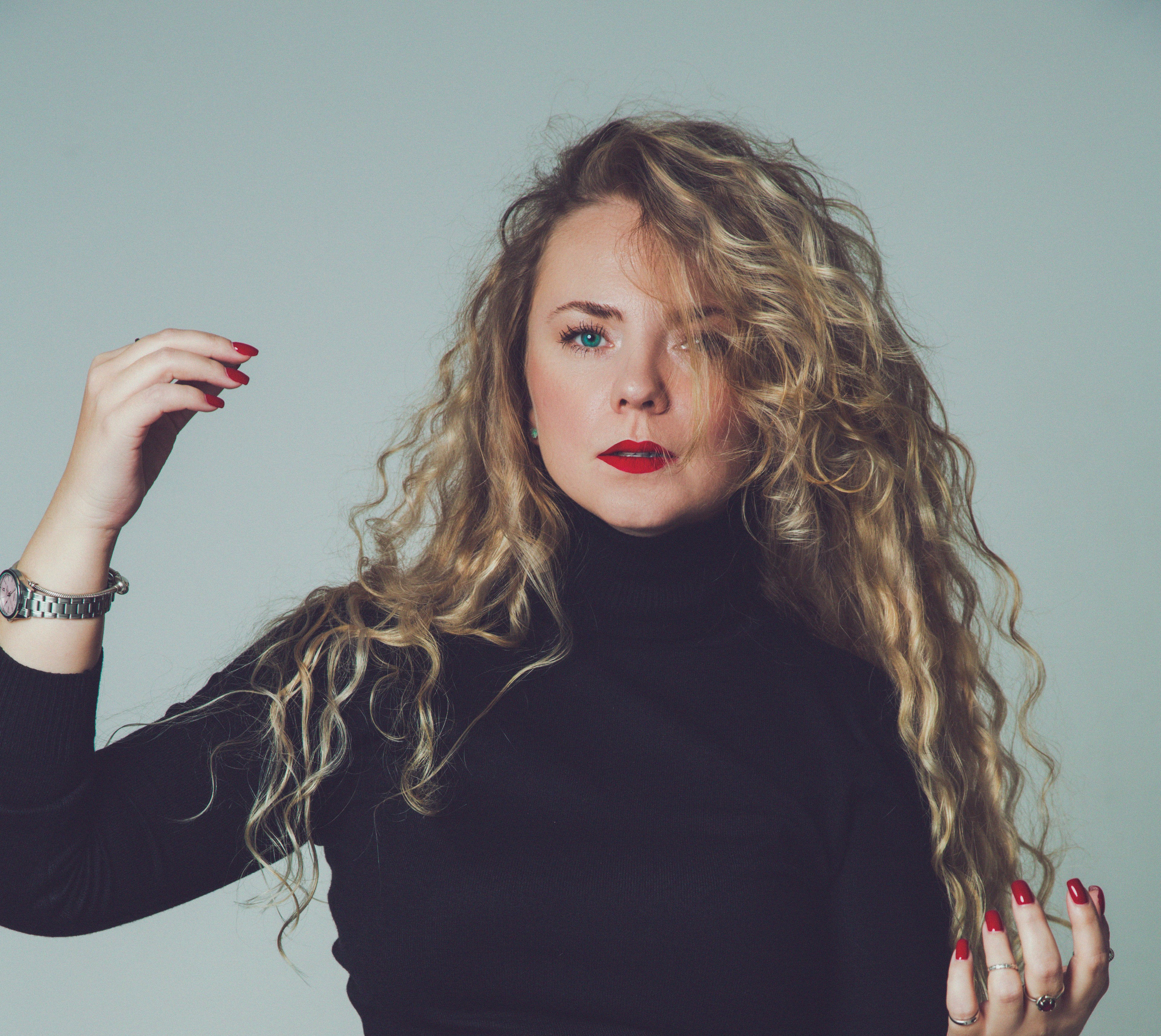 Контакты. Портретный фотограф в Москве Валя Дмитрук