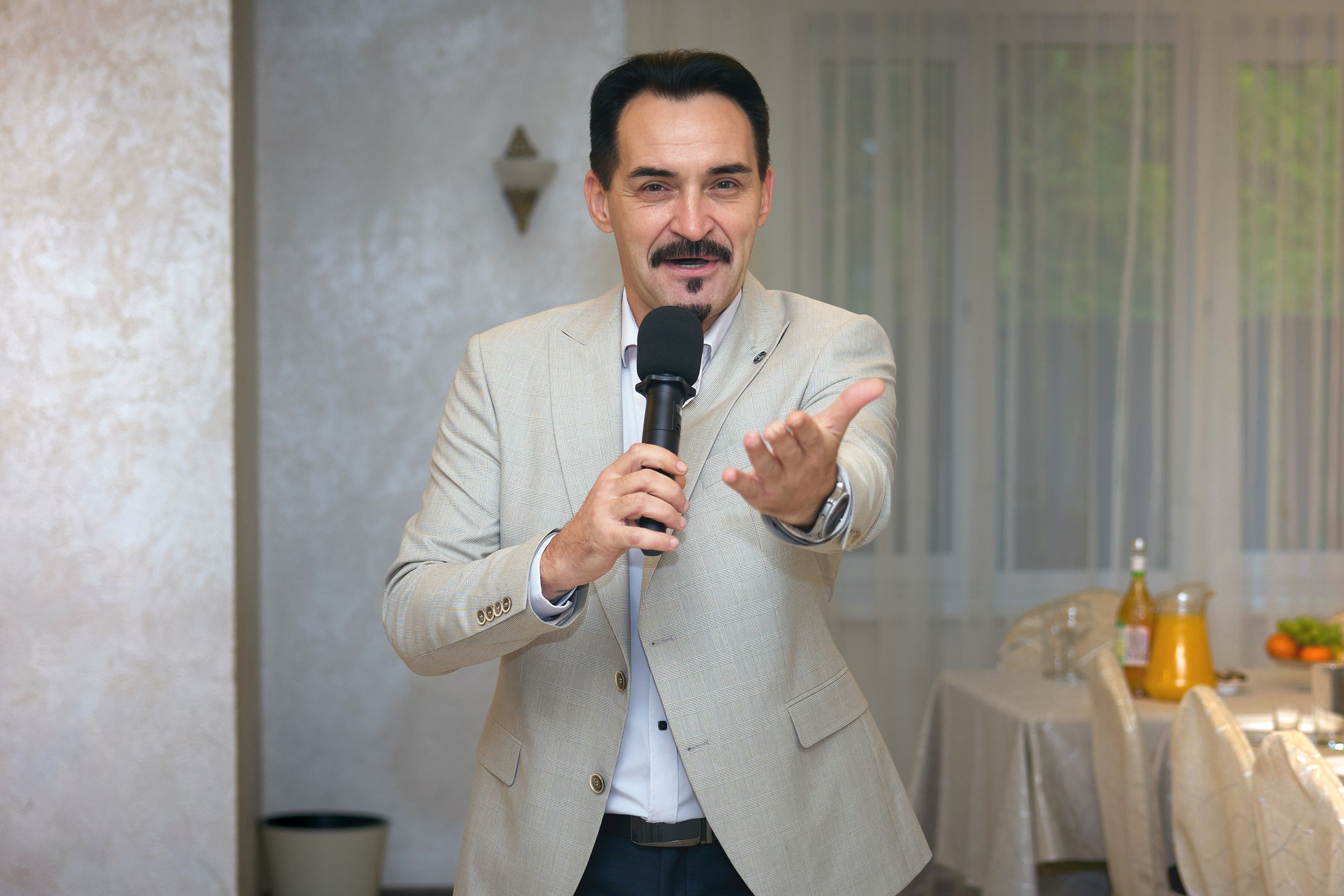 Ведущий на Свадьбу в Туле!. НаВеселе…)) Тамада (Ведущий) в Туле! Юбилеи, Свадьбы, Корпоративы! Ростовые куклы! И всё необходимое для Вашего Праздника!