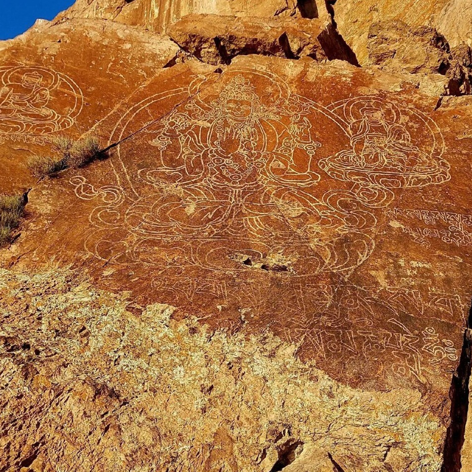 Петроглифы Тамгалы Тас Будда в Казахстане. Алматы. Где находится, как доехать из Алматы, фото и видео зимой и летом