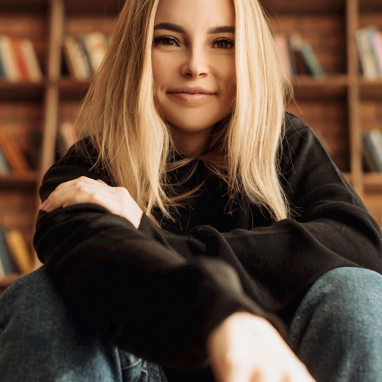 Контакты. Фотограф Ульяновск Ксения Холматова