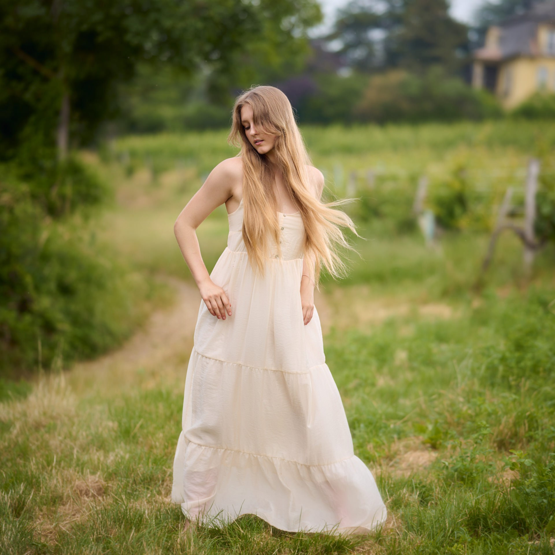 Portréty v prírode – Vonkajšia fotografia v parkoch, lesoch a pri jazerách. Som Nikolay Samara, fotograf v Bratislave. Zameriavam sa na portréty, lifestyle, eventy a work and sport fotografiu s osobným pr