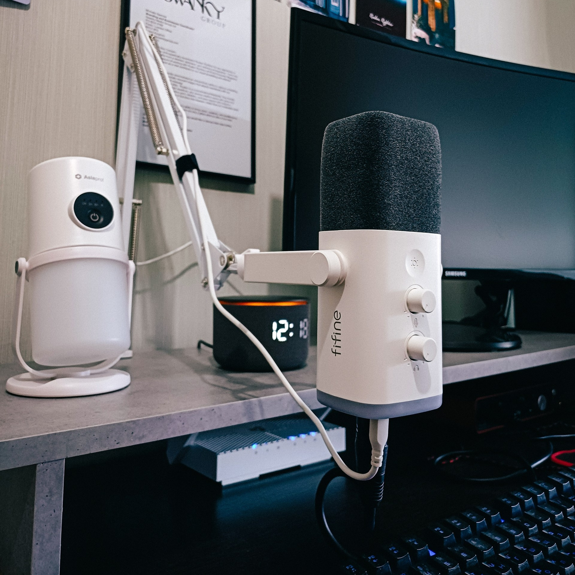 Наш подкаст, маркетинг, обучение, продюсирование, контент, смм, smm. Продюсирование личных брендов и компаний. Контент — маркетинг