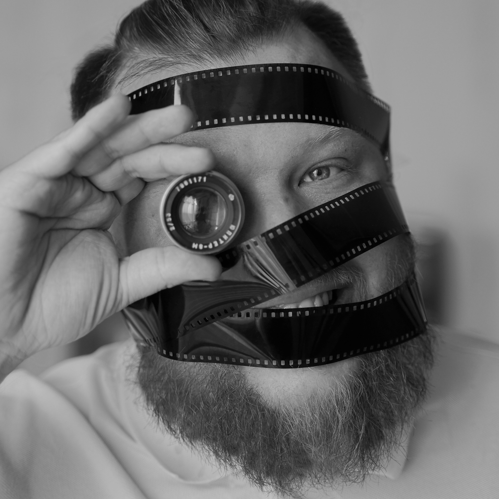 Contact us. Wedding and family photographer Alex Glushakov