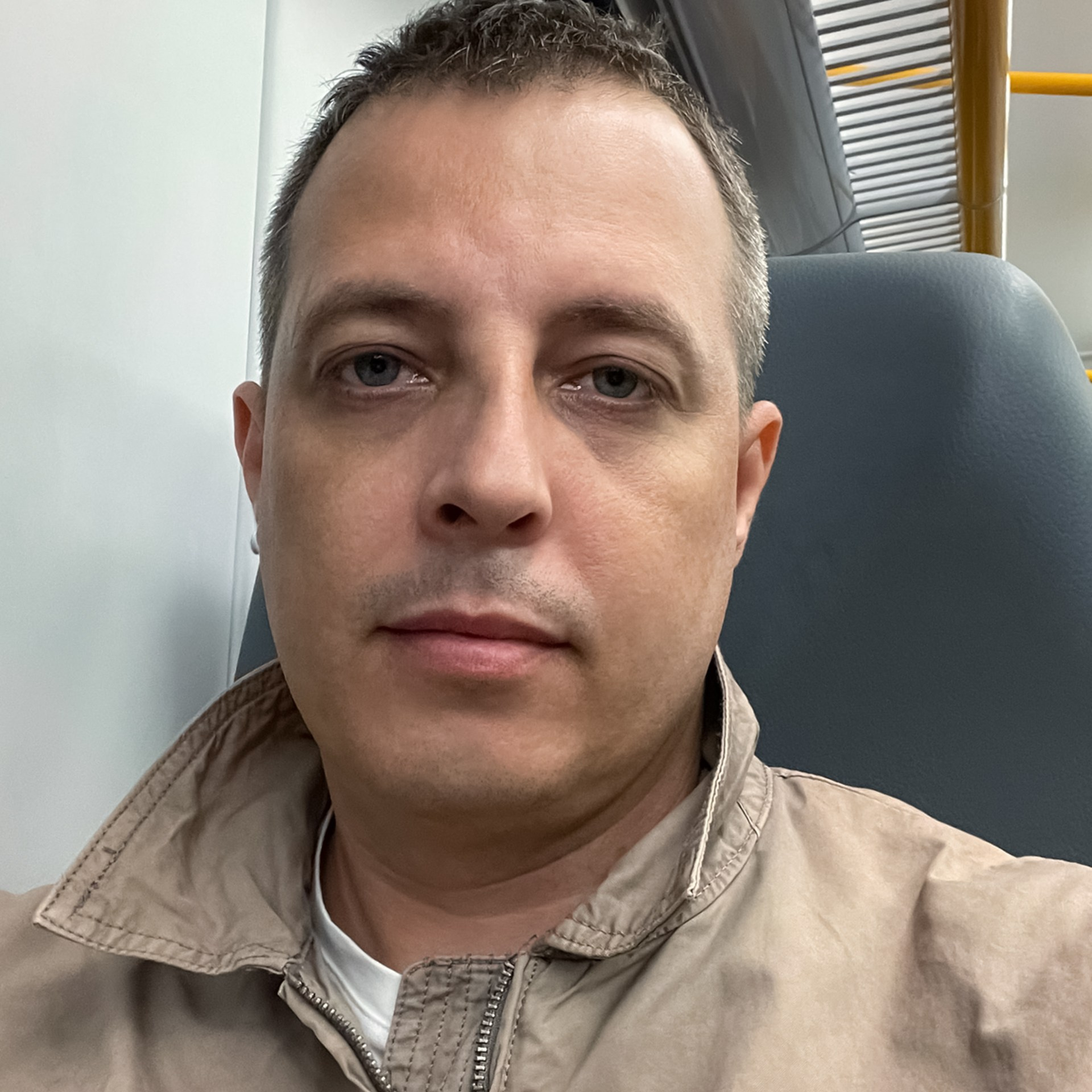 Контакты. Ню фотограф в Москве Дмитрий Филатов