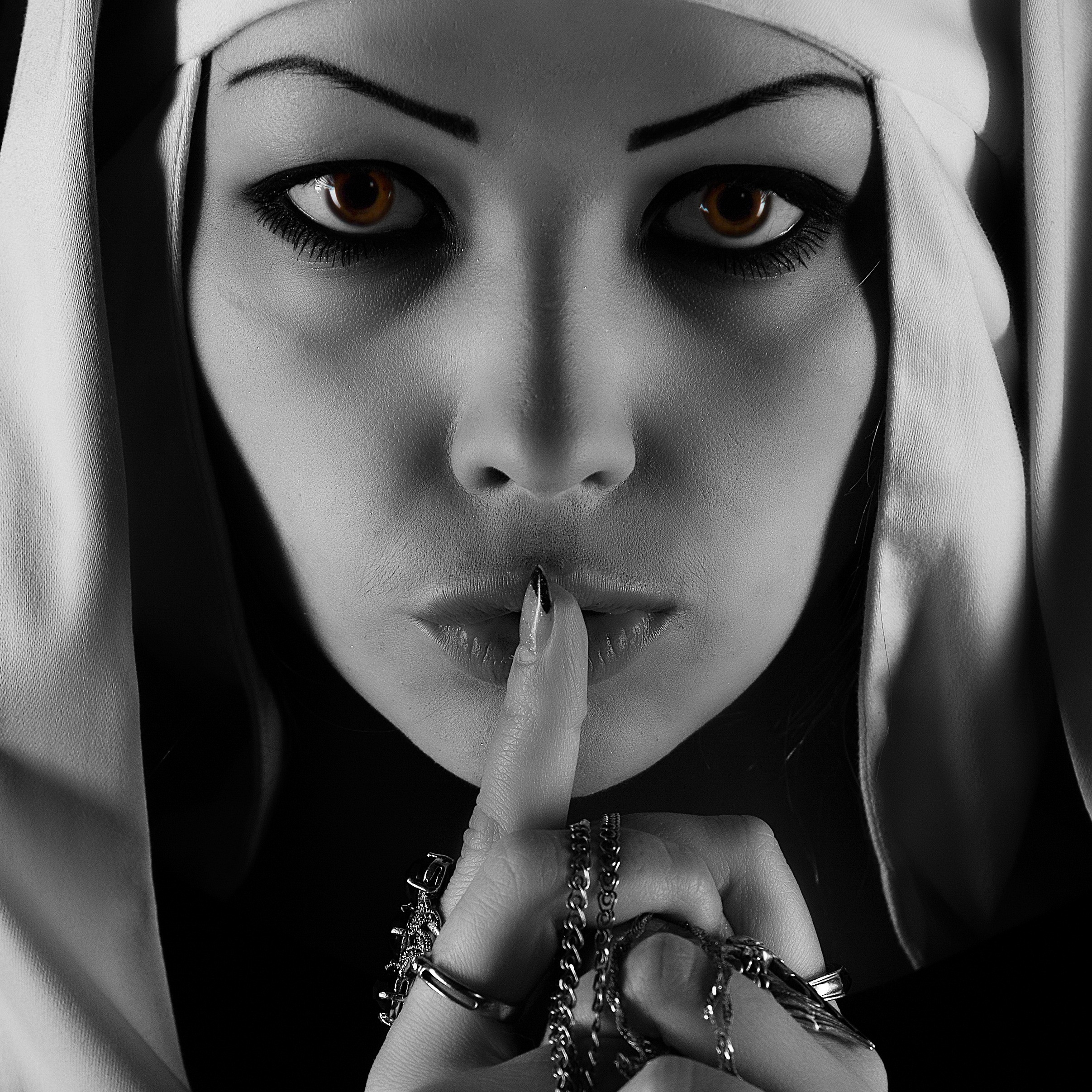 Контакты. Танцы и балет, эротика, ню фотосессии в Москве. Valius Werwolf