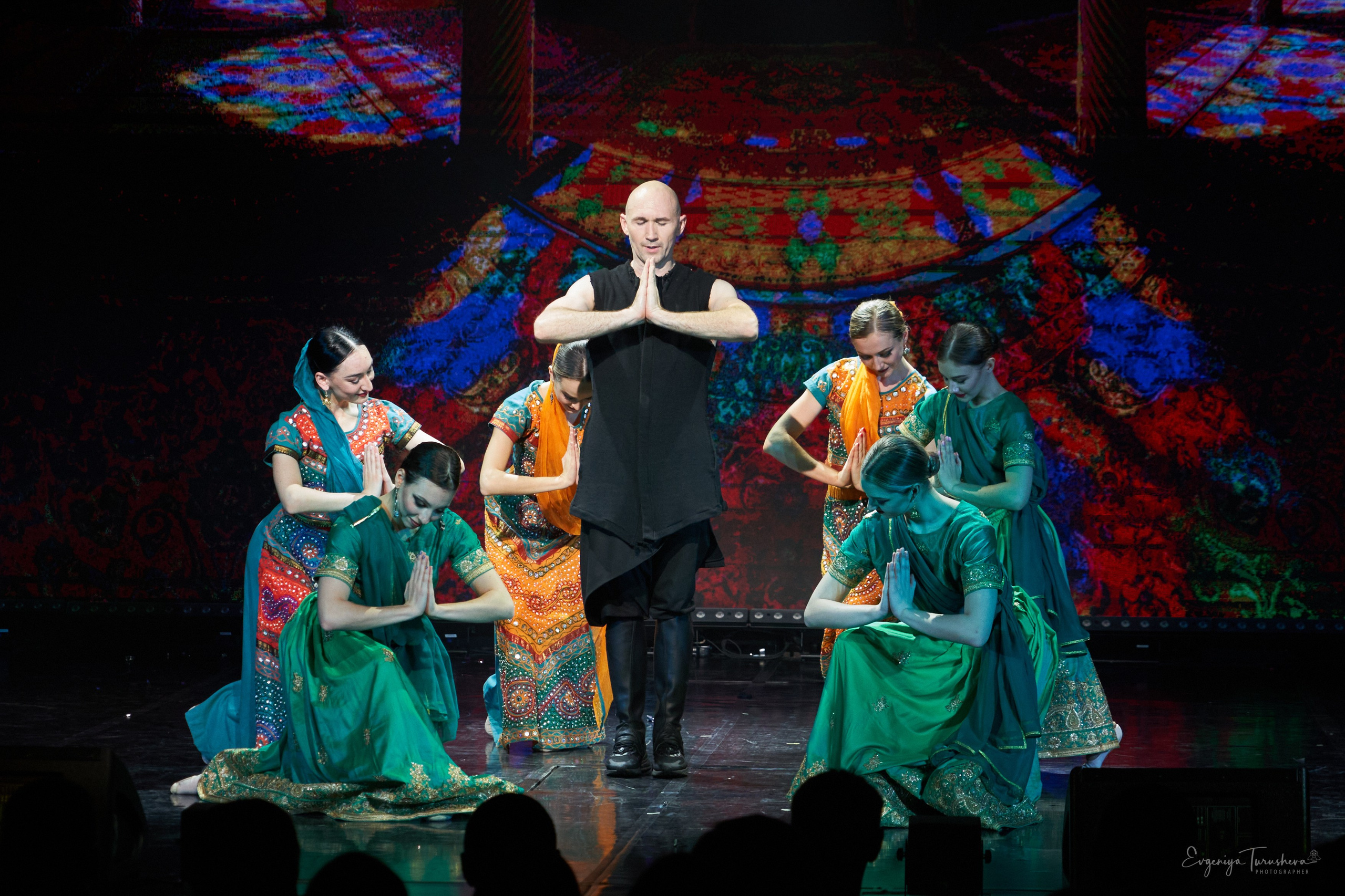 В театре иллюзии состоялась премьера шоу «Телепорт». Фотограф Евгения Турушева