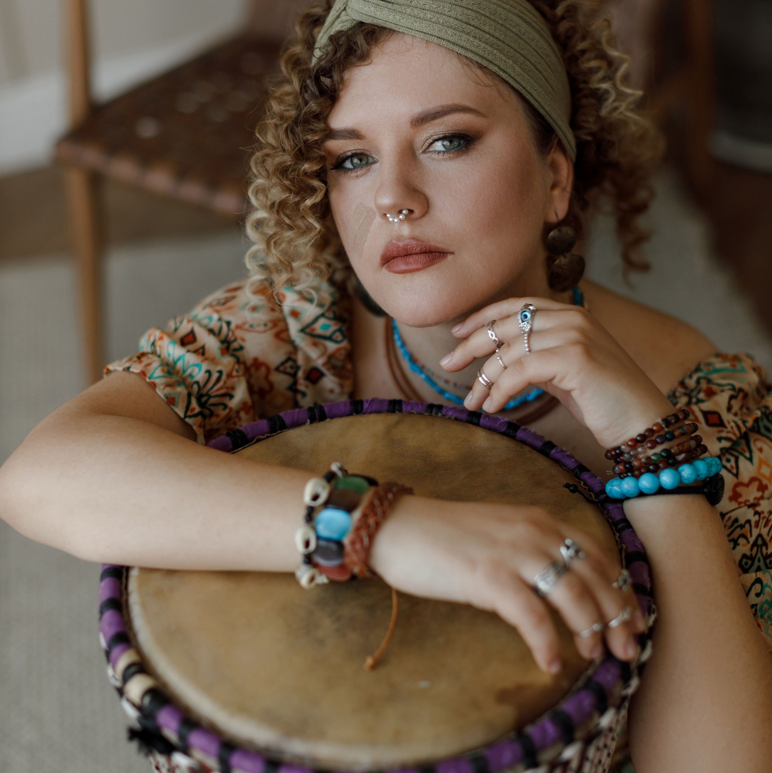 Контакты. Фотограф Подсумкина Ирина