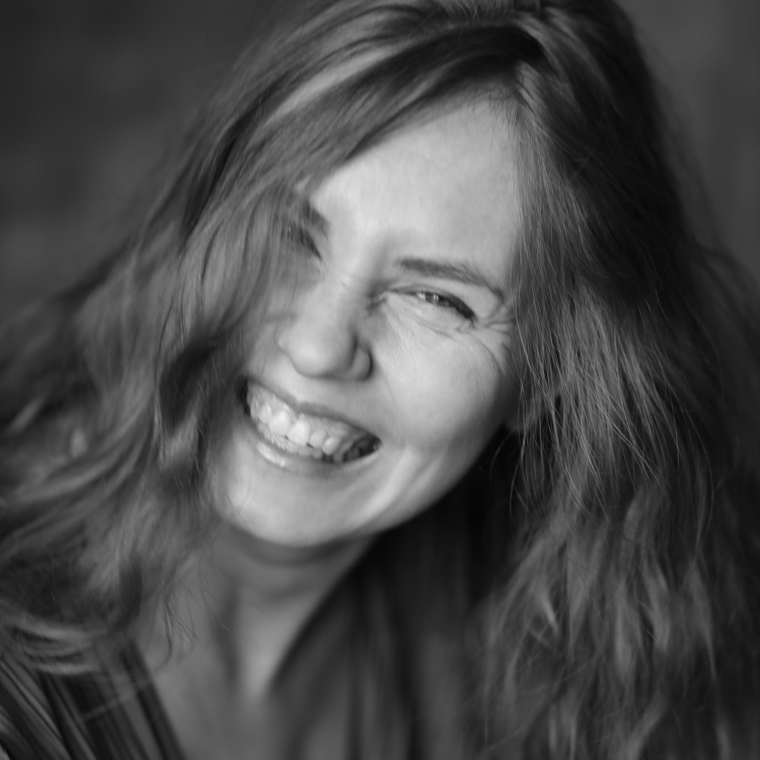 Контакты. Фото для Маркетплейсов