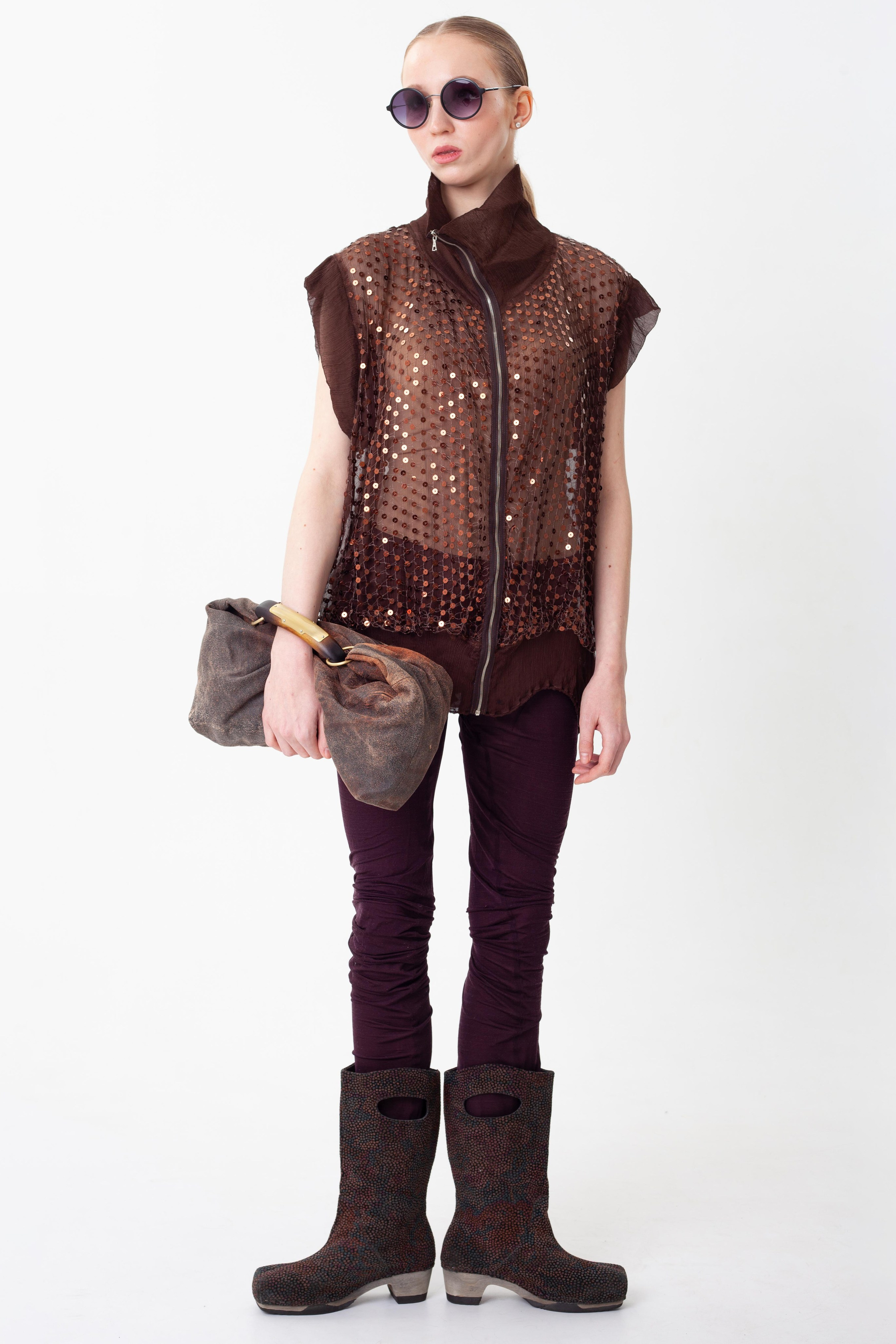 ЛУК БУК 2. Фотограф и ai креатор для брендов Москва Люся Мамонова