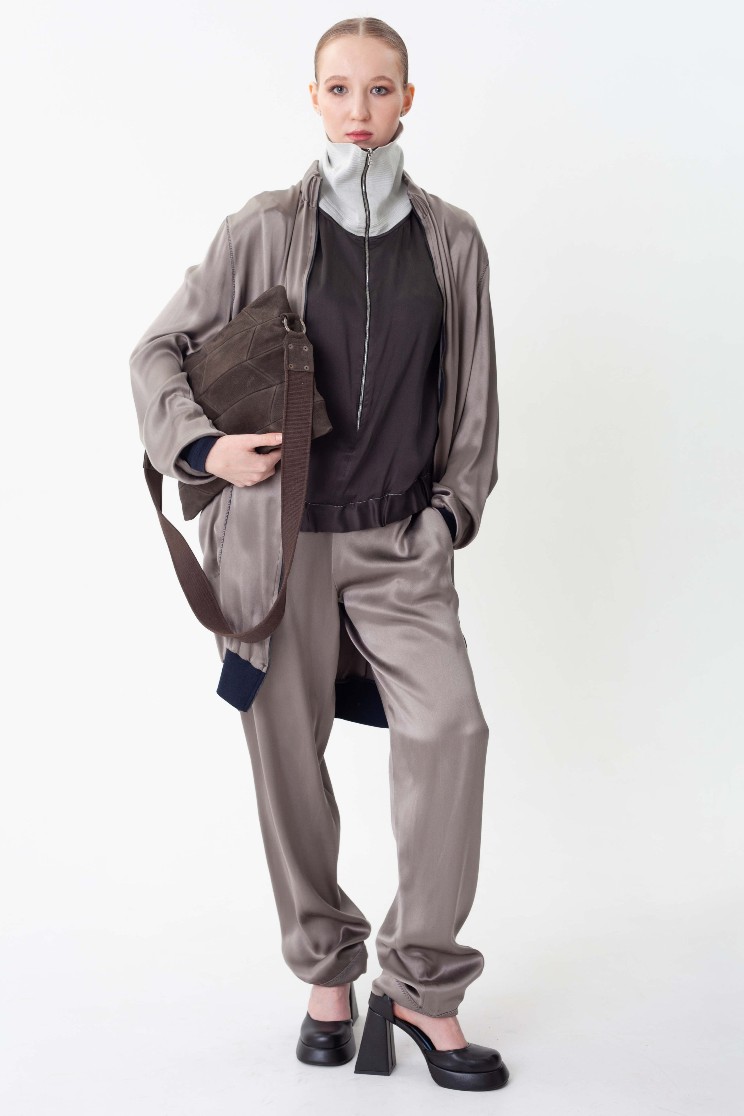 ЛУК БУК 2. Фотограф и ai креатор для брендов Москва Люся Мамонова