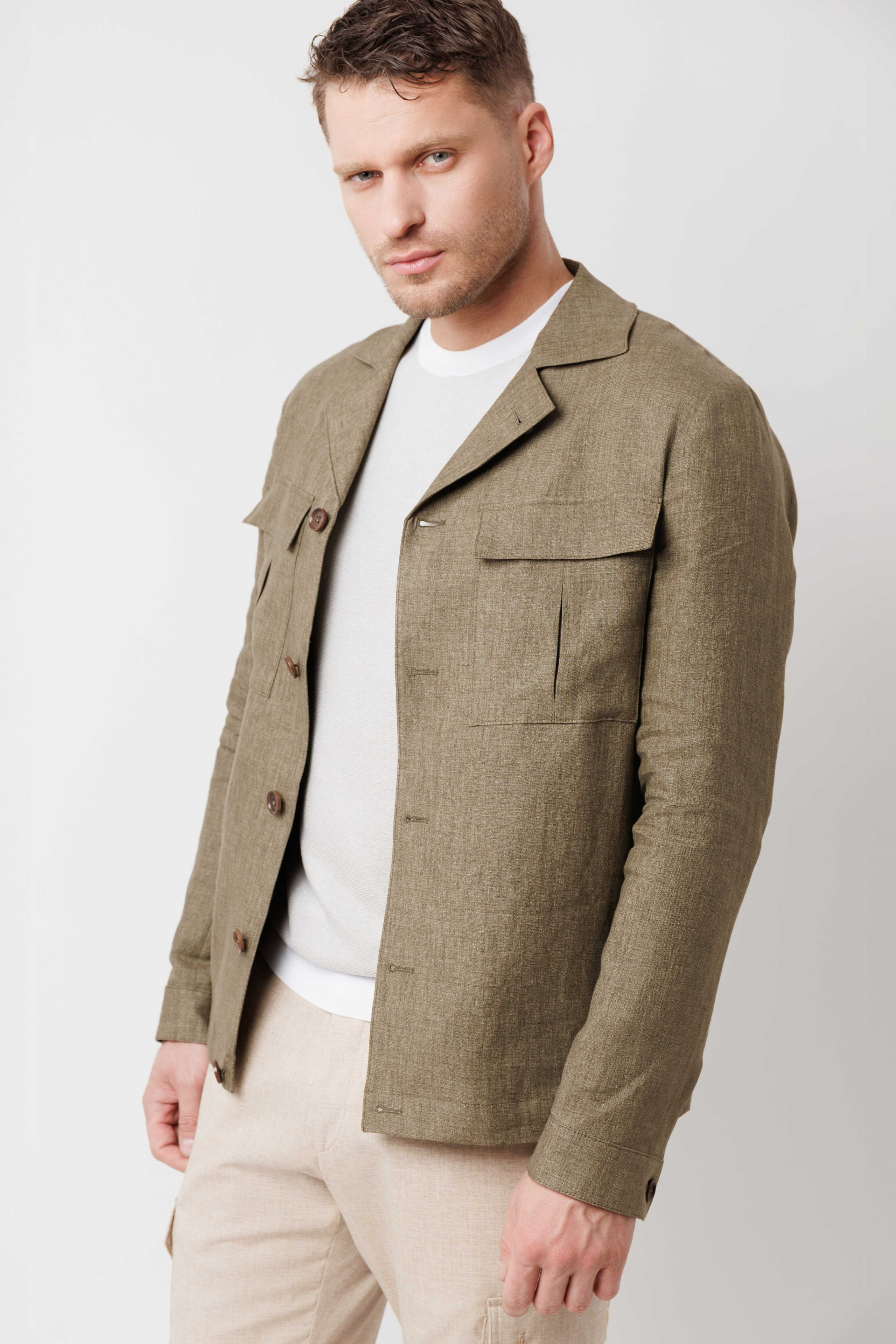 ЛУК БУК 3. Фотограф и ai креатор для брендов Москва Люся Мамонова