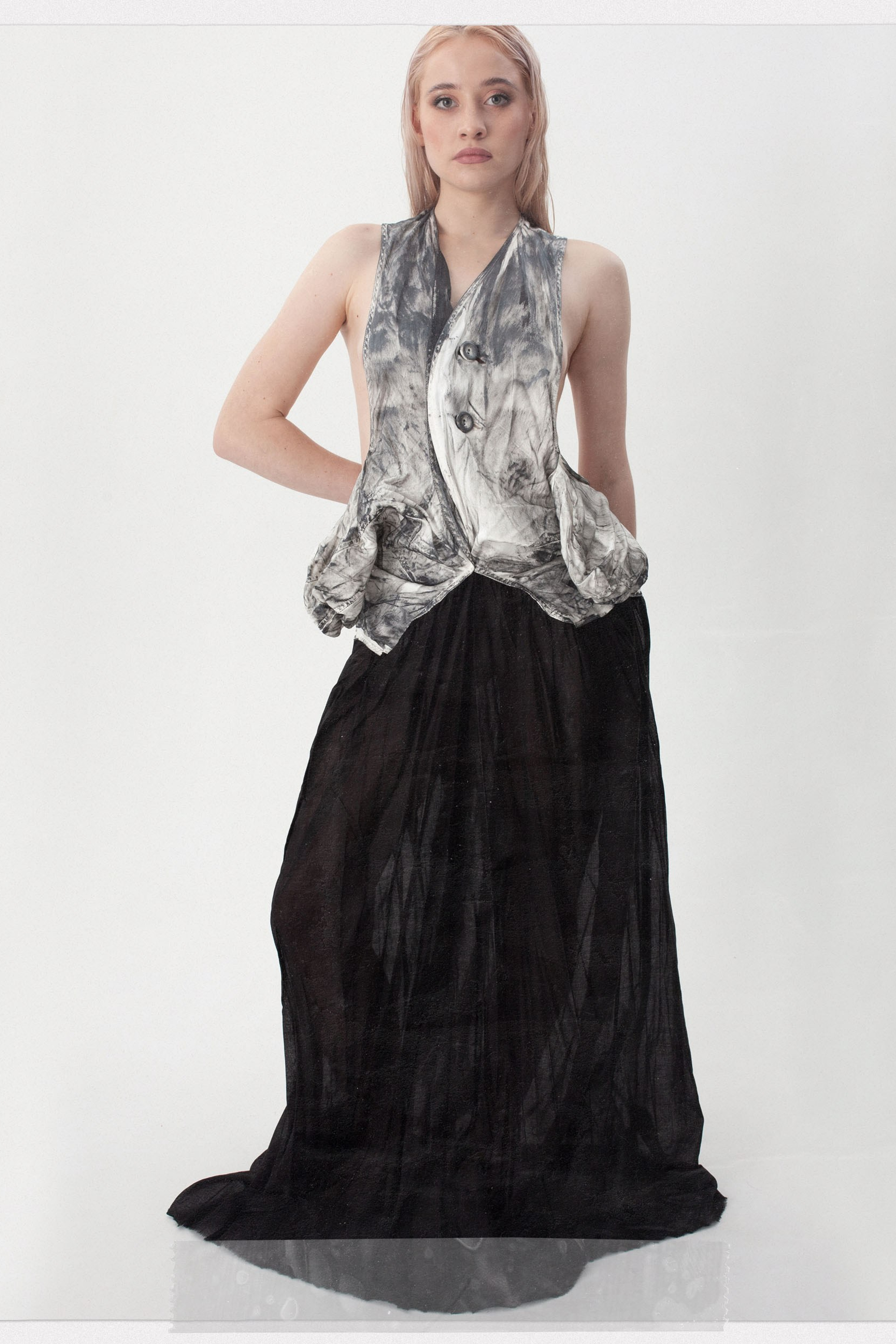 ЛУК БУК 1. Фотограф и ai креатор для брендов Москва Люся Мамонова