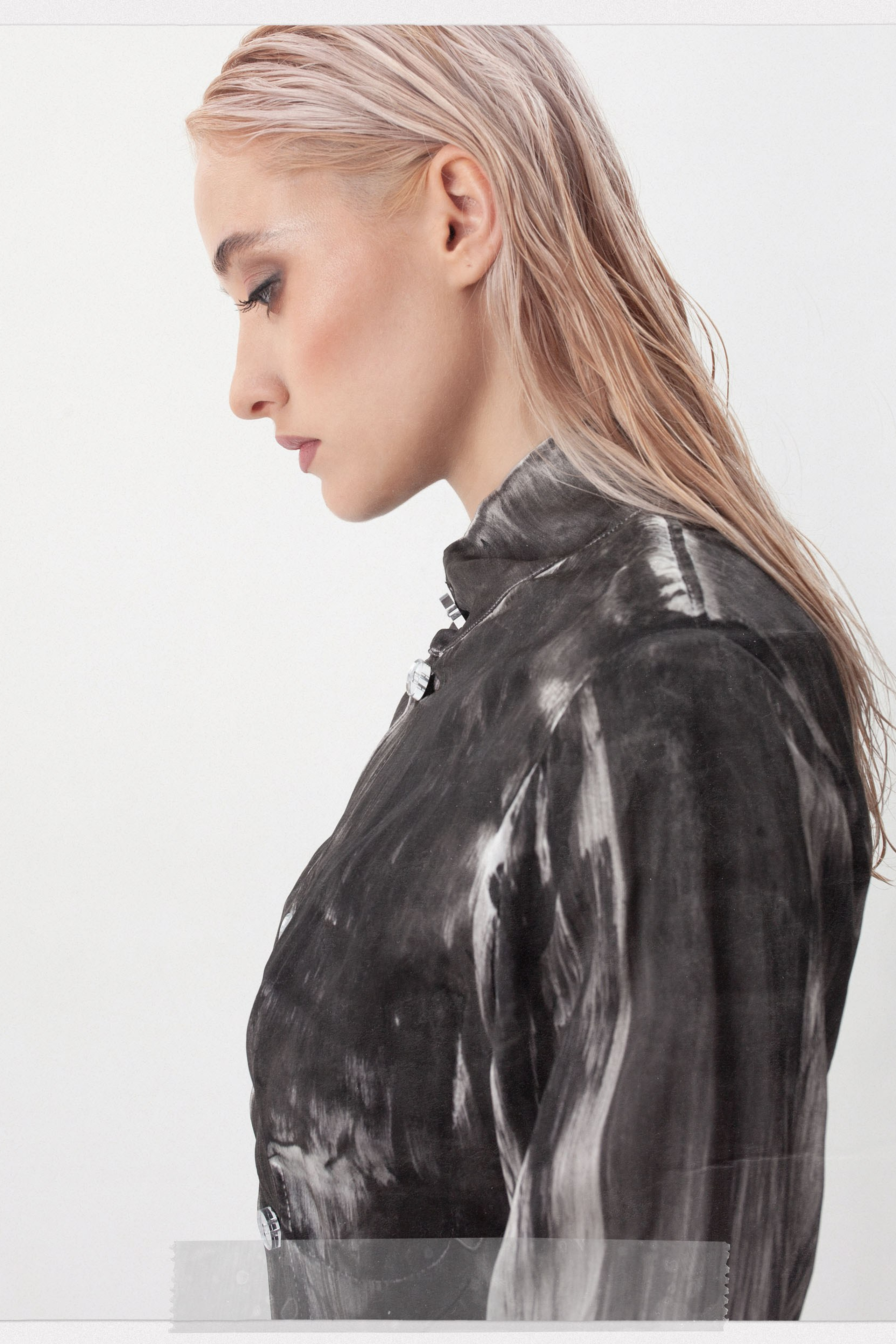 ЛУК БУК 1. Фотограф и ai креатор для брендов Москва Люся Мамонова