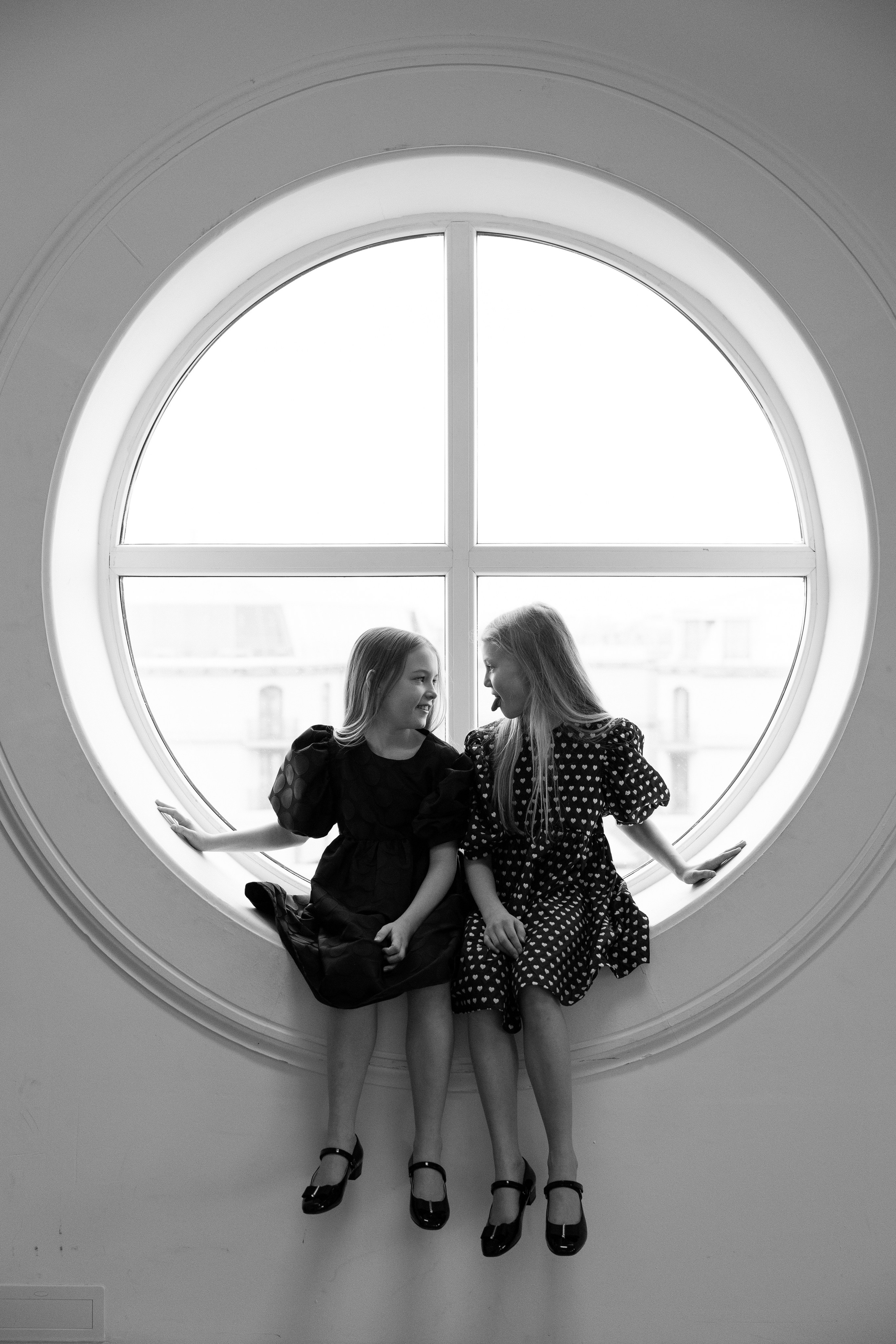 Настя и Саша с дочерьми