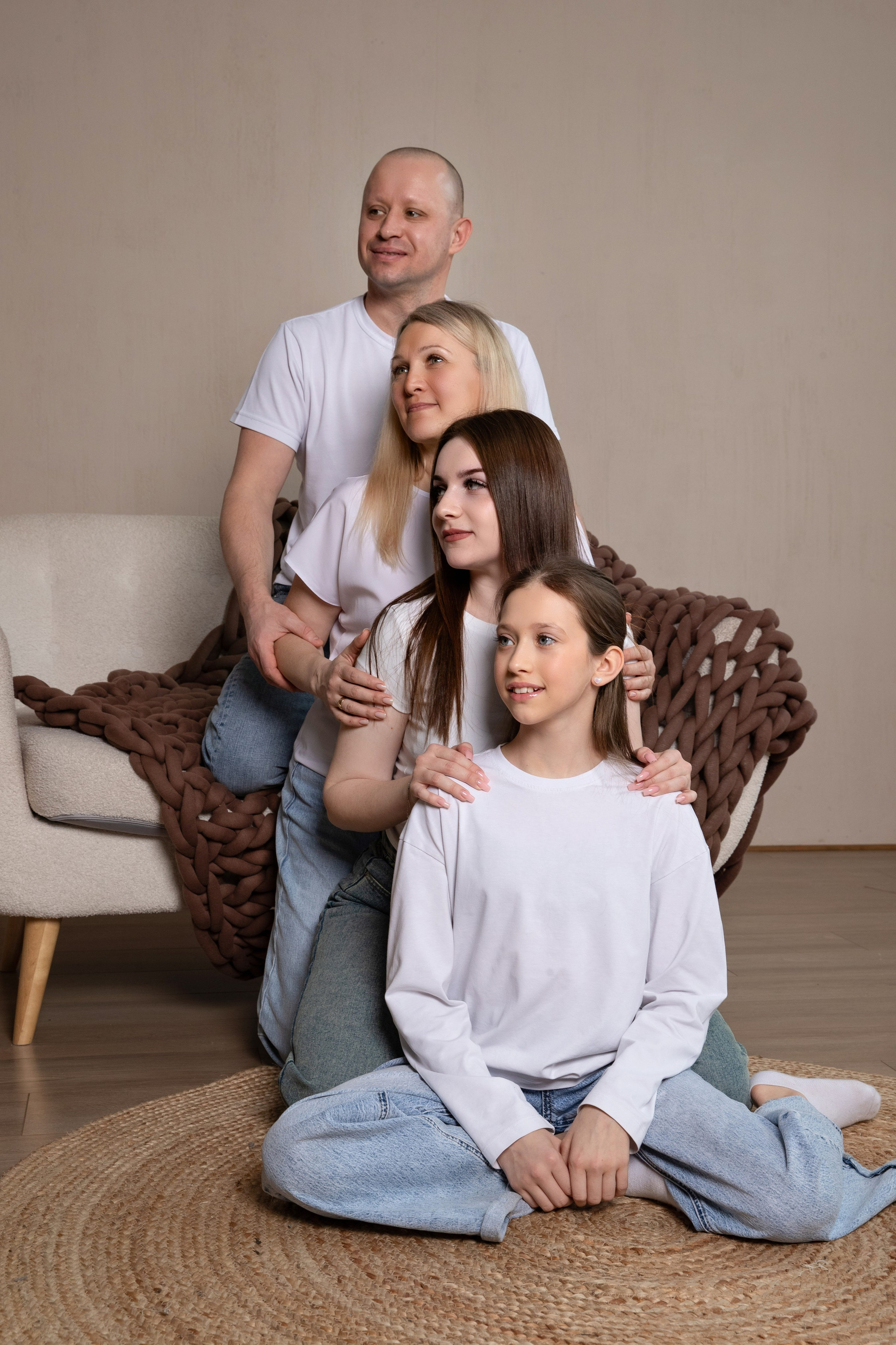 Катя и семья