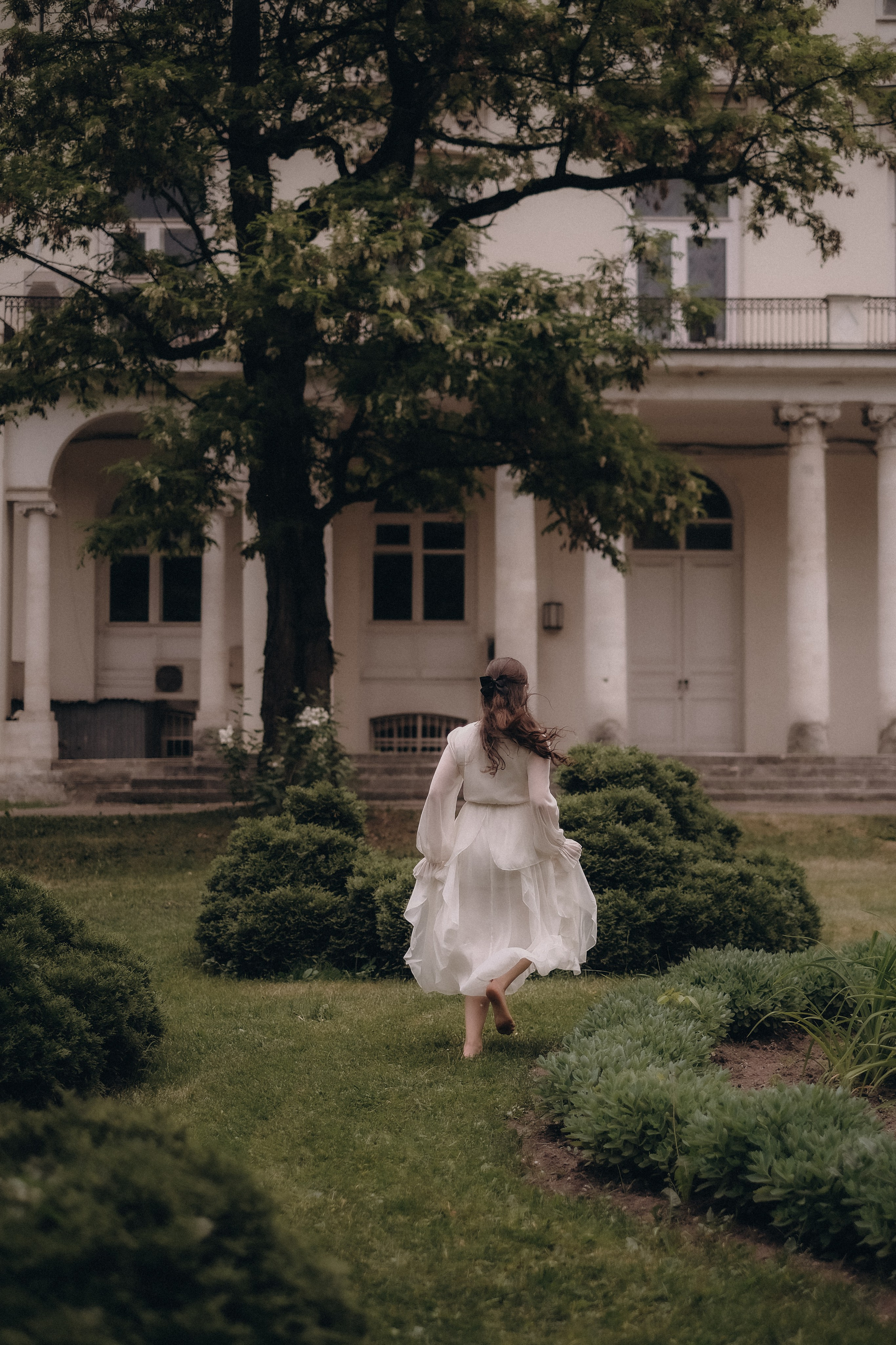 В старинном саду