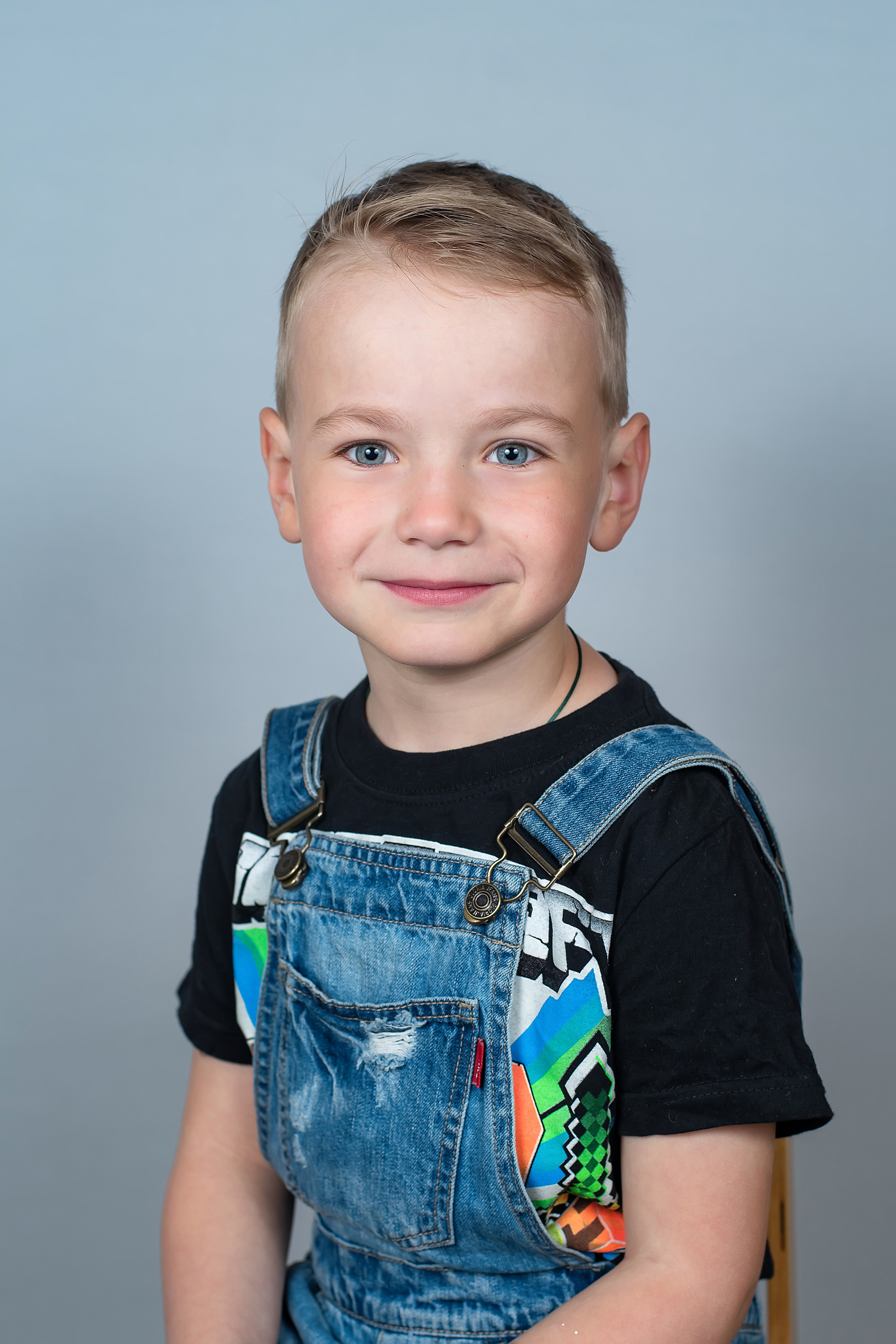 Минимальный. 2000 рублей. 2 разворота. 1 съемка