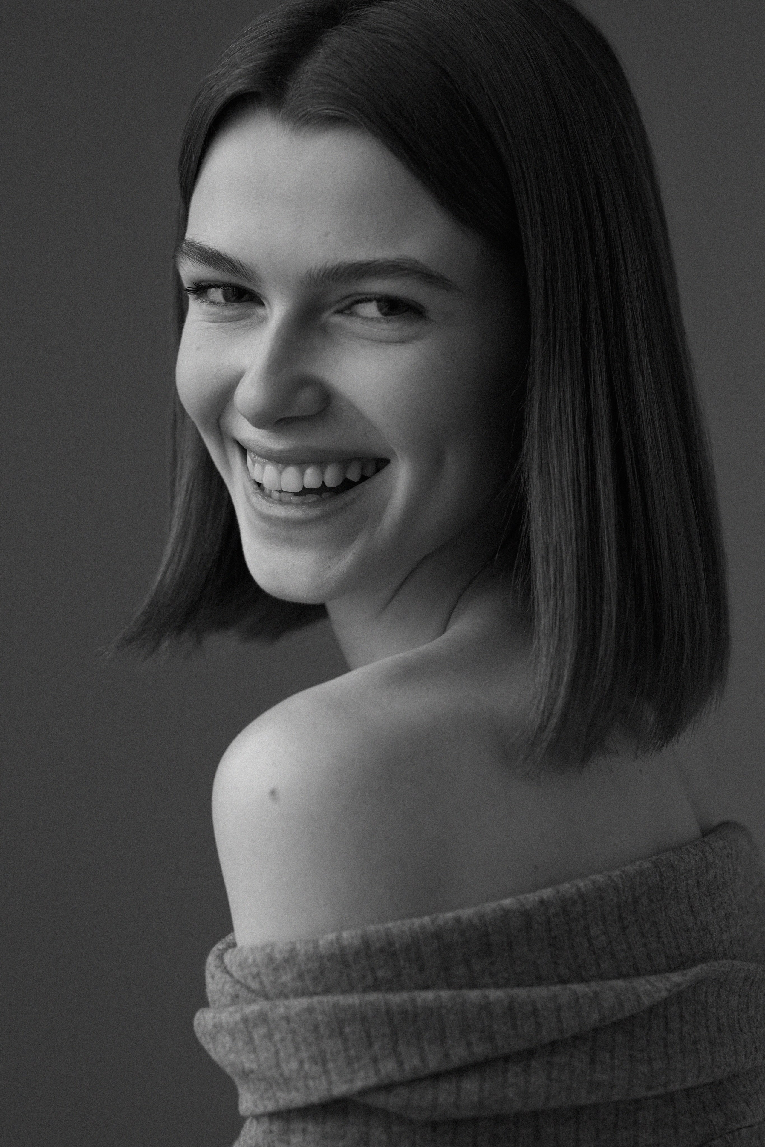 1. Фотограф Александра Вязьмина|тесты, снепы, каталог, бьюти