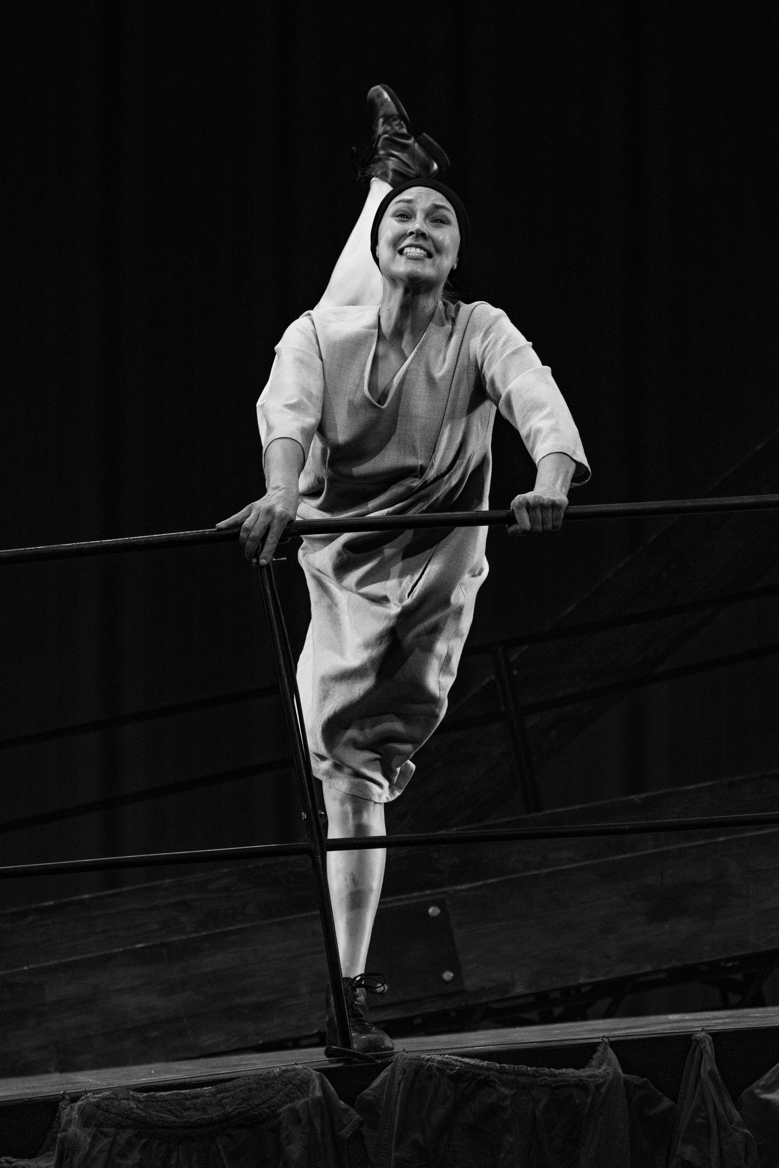 НЕБЫЛИЦА. ИСТОРИЯ НЕОБЫКНОВЕННОЙ ЛЮБВИ | Режиссер Марина Брусникина | Театр Современник. Портретный и концертный фотограф в Москве Мария Давыдова