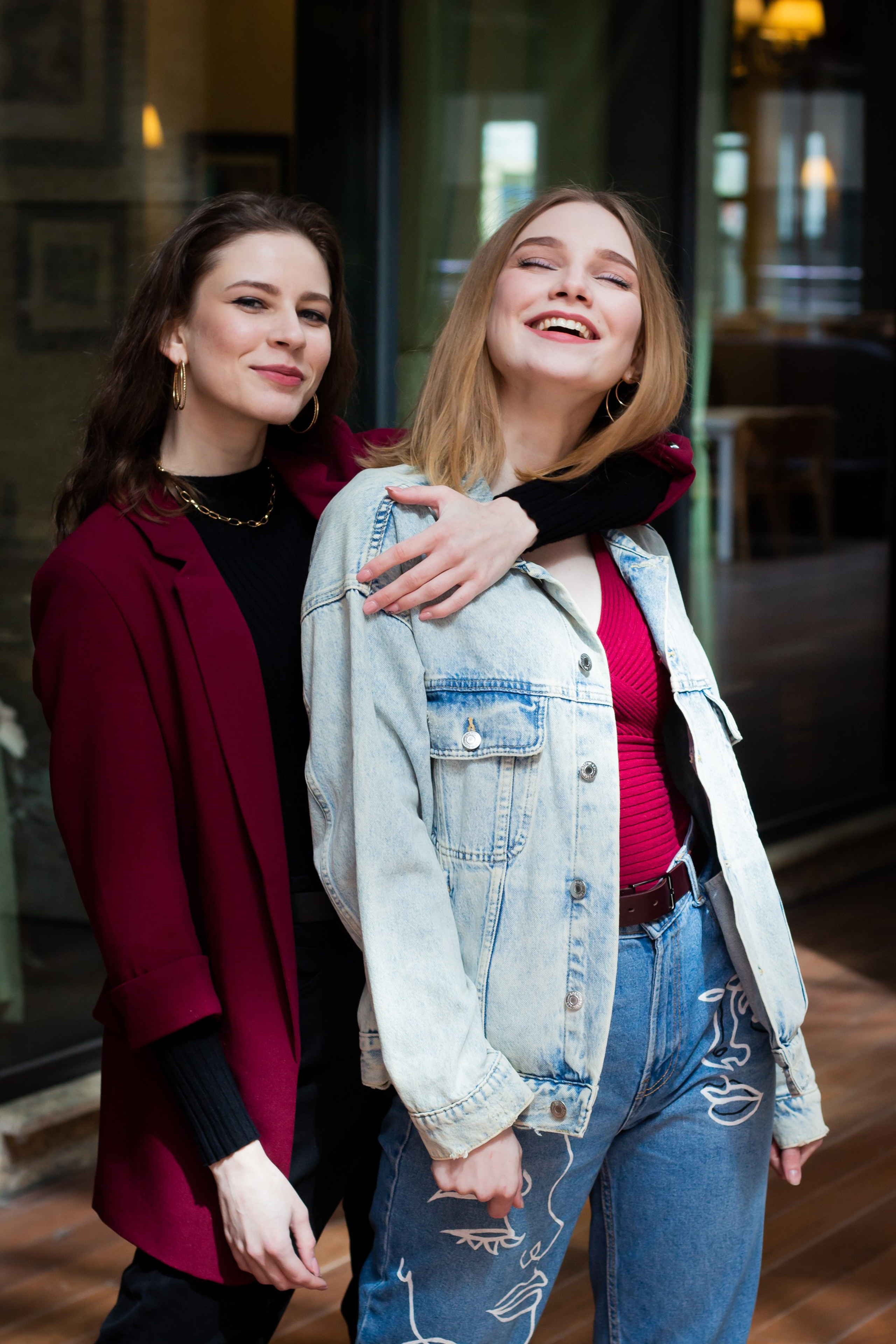 Настя и Лена