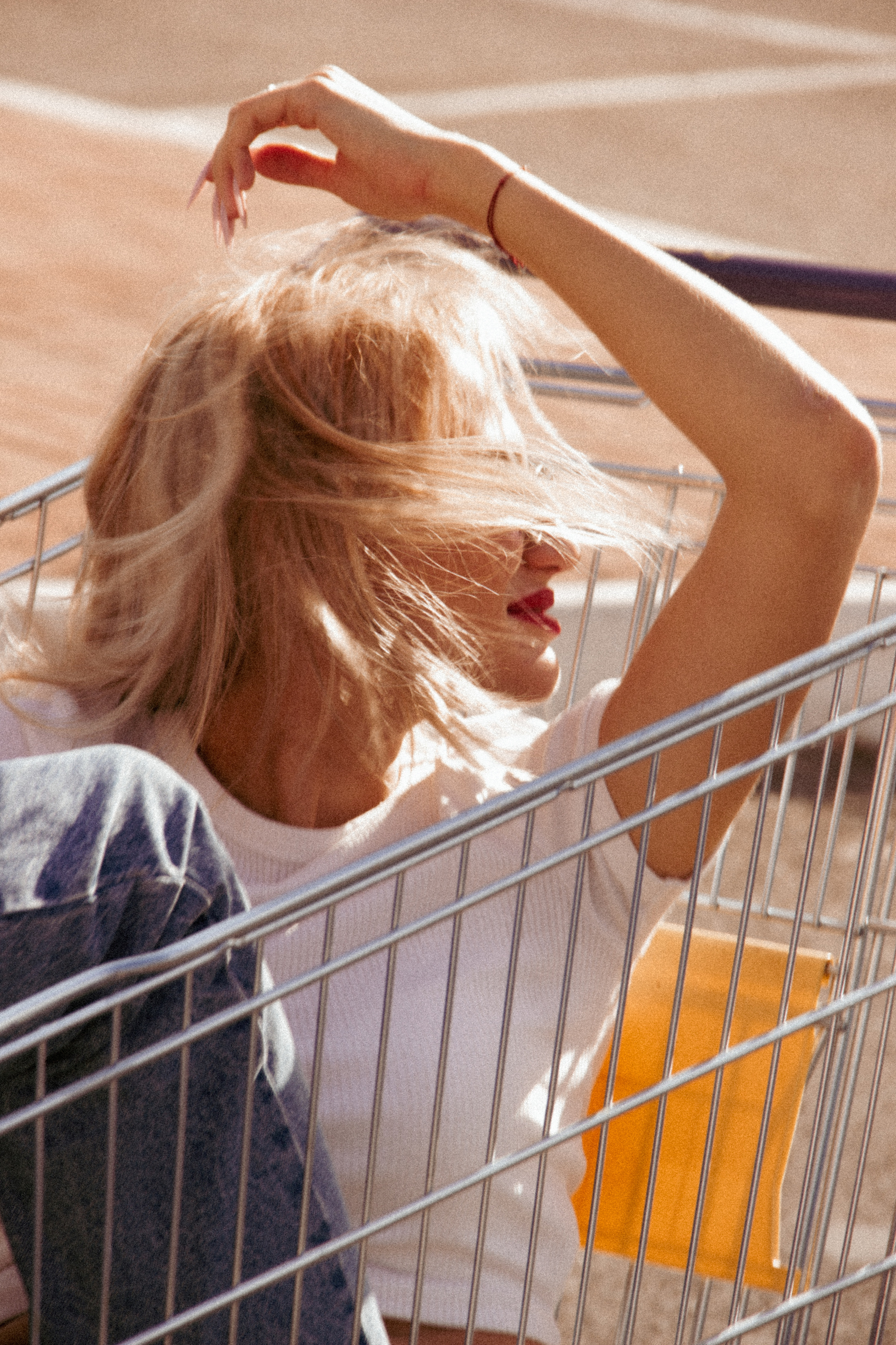 Яркость и бунтарство в гипермаркете