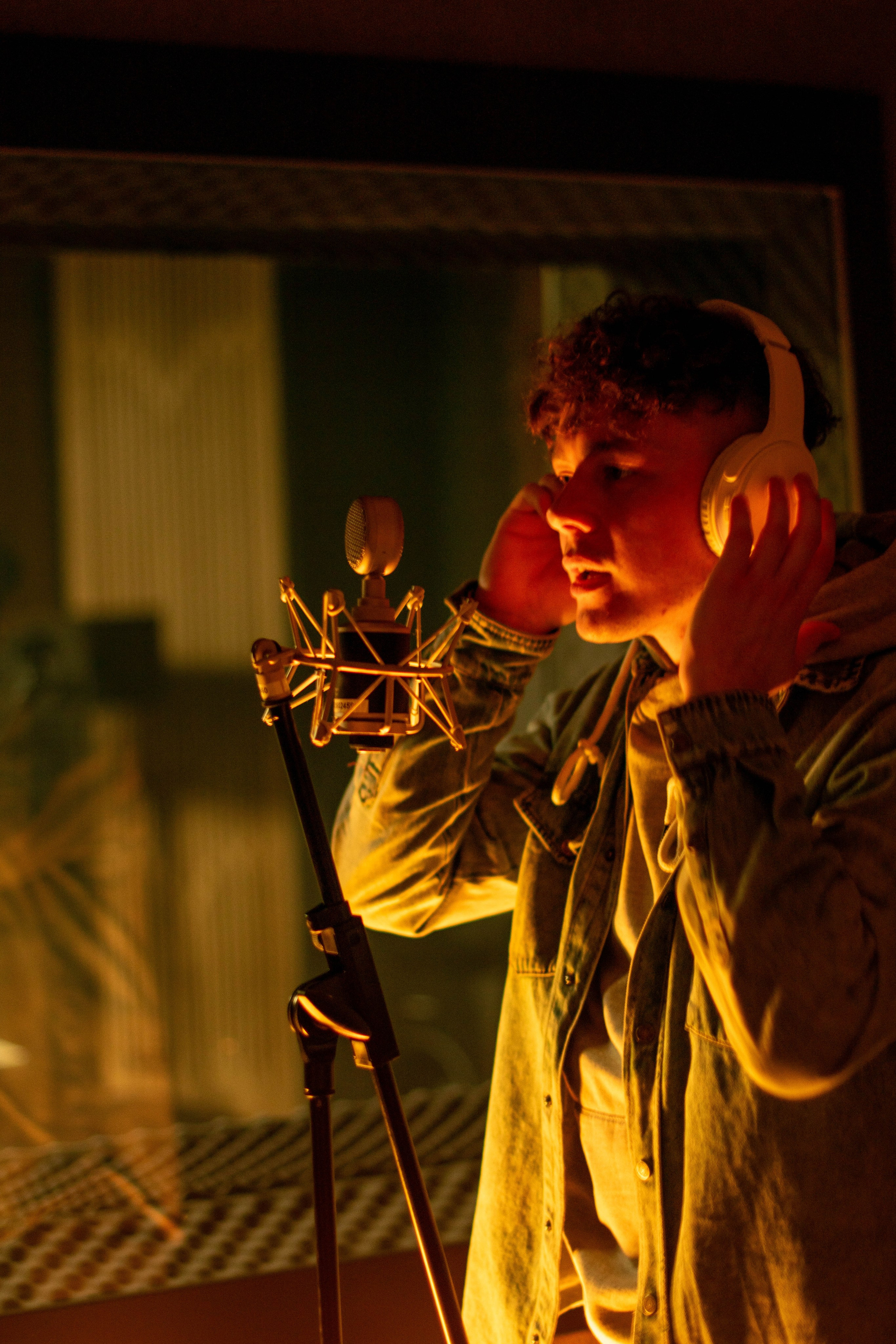 Портретная фотосессия в музыкальной студии. Портретный фотограф в Казани Кодылева Диана