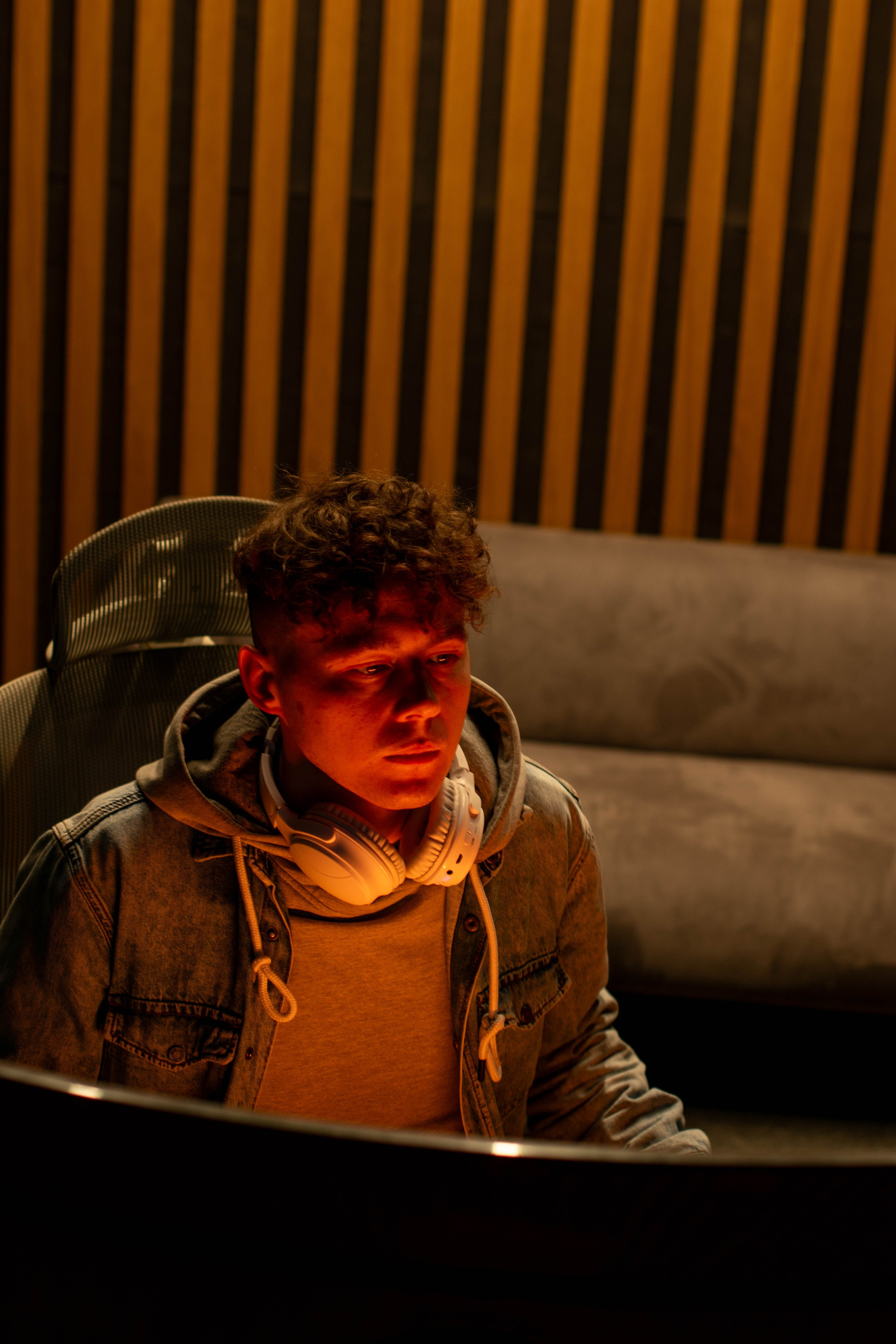 Портретная фотосессия в музыкальной студии. Портретный фотограф в Казани Кодылева Диана