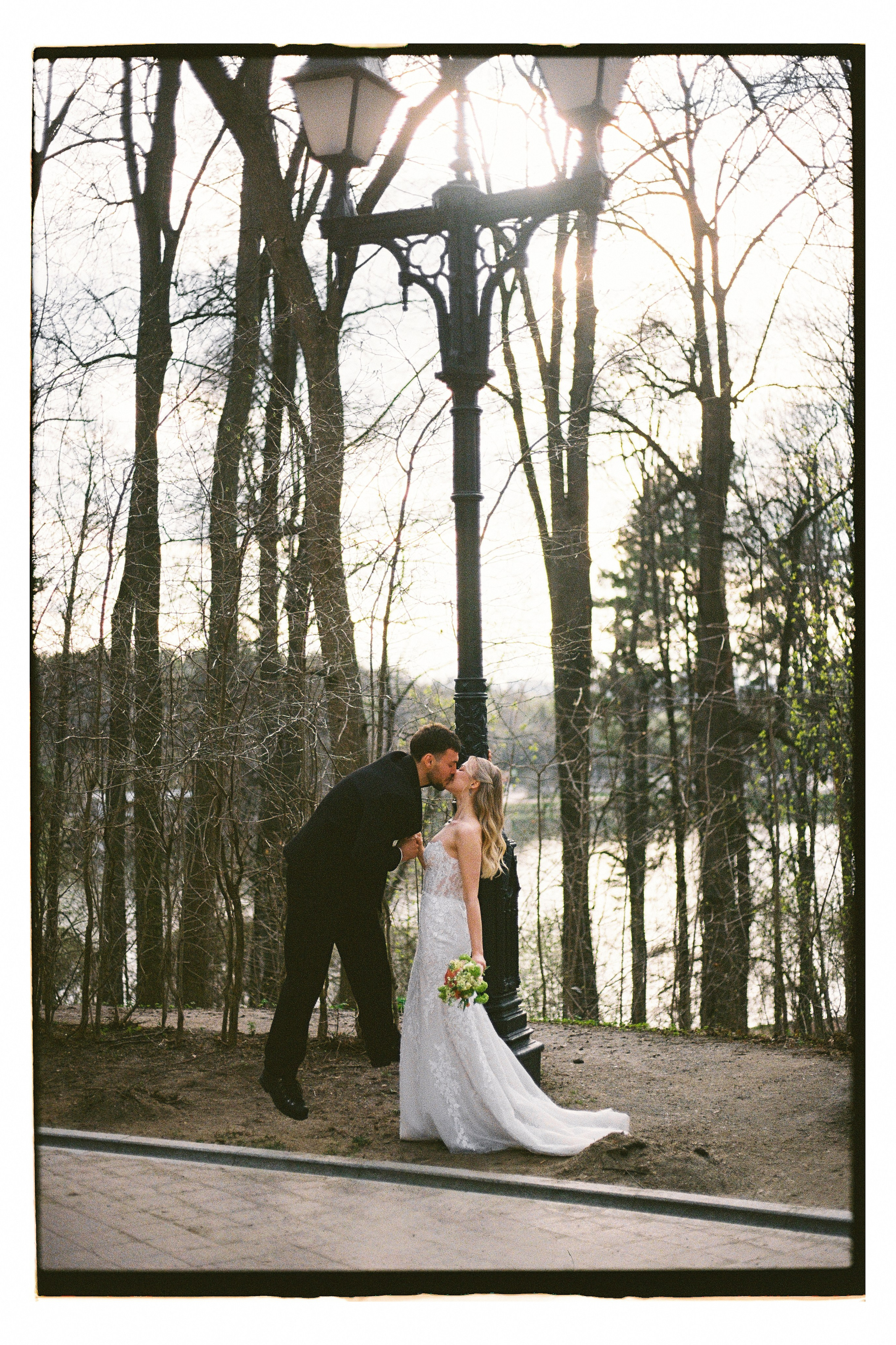 Rhodes_Film. Сентиментальная свадебная фотография