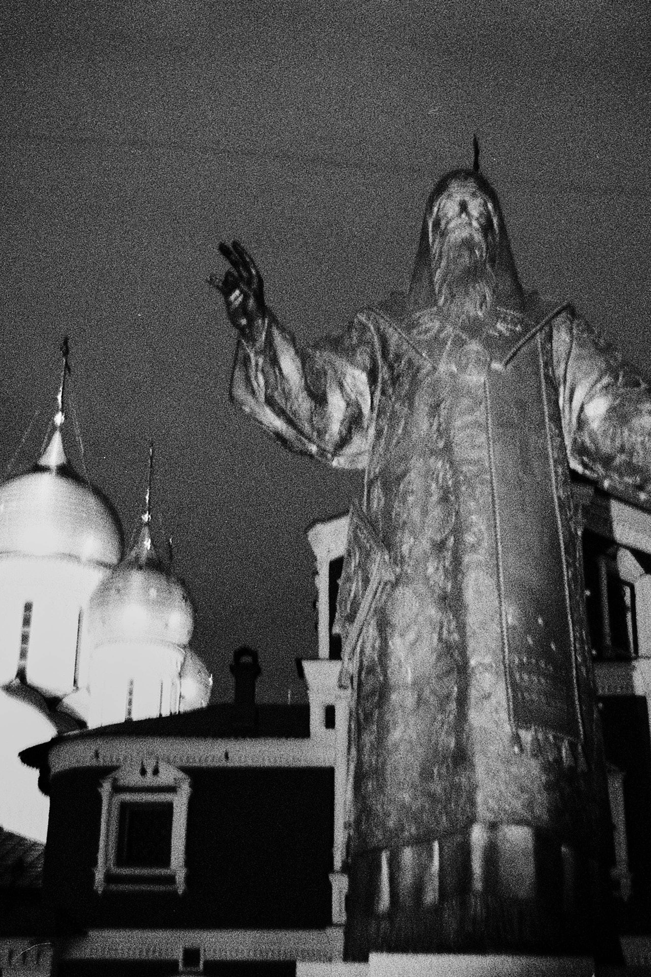Другой Павел Поцелуев — плёночная фотография и мастерство мясного дела